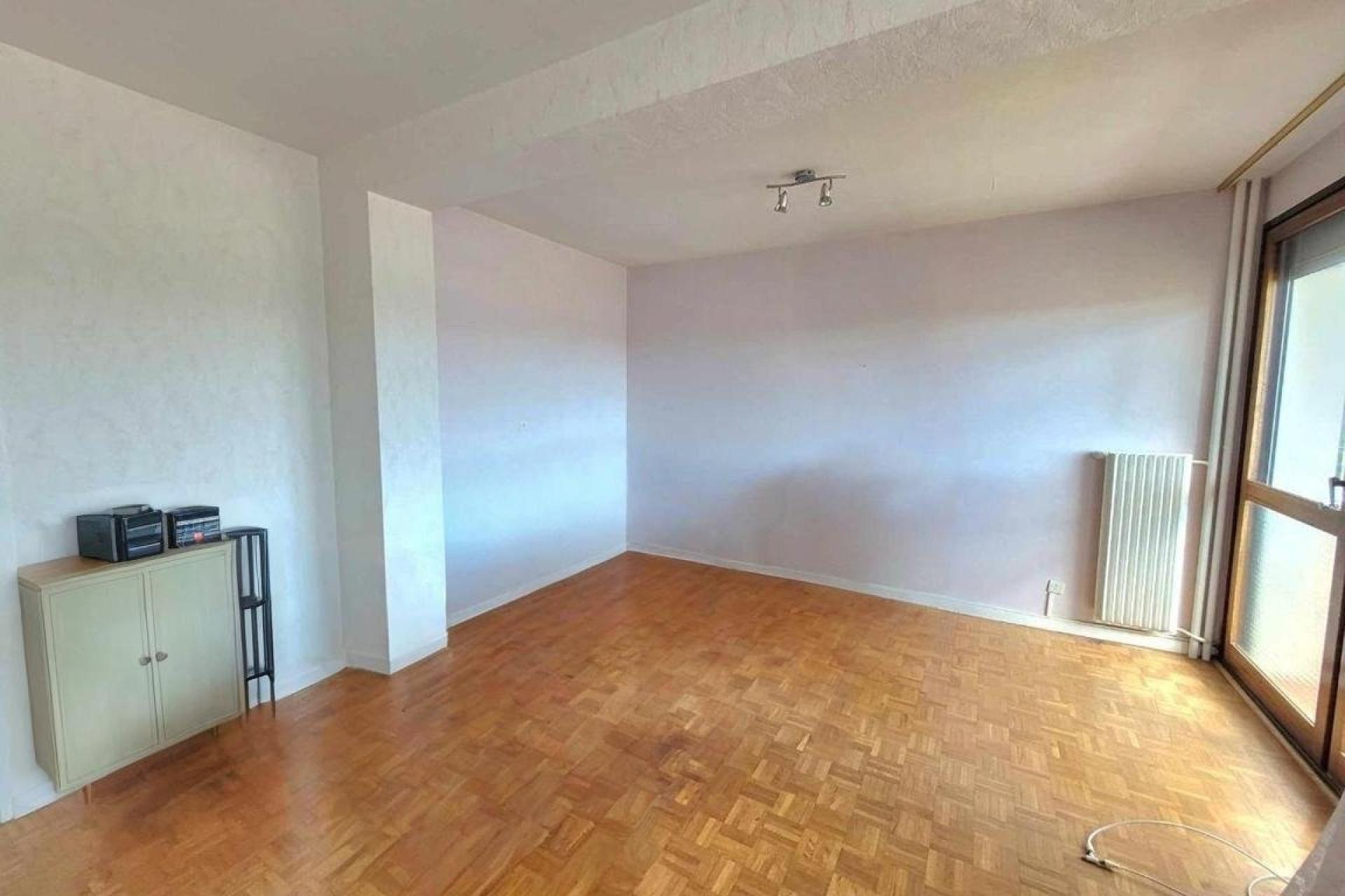 Miniature photo - 2 / 8