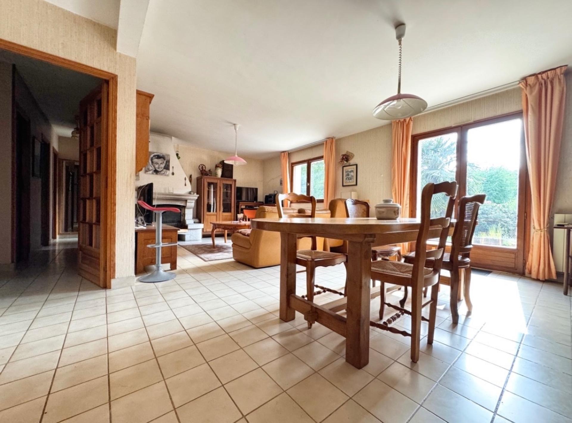 Miniature photo - 9 / 16