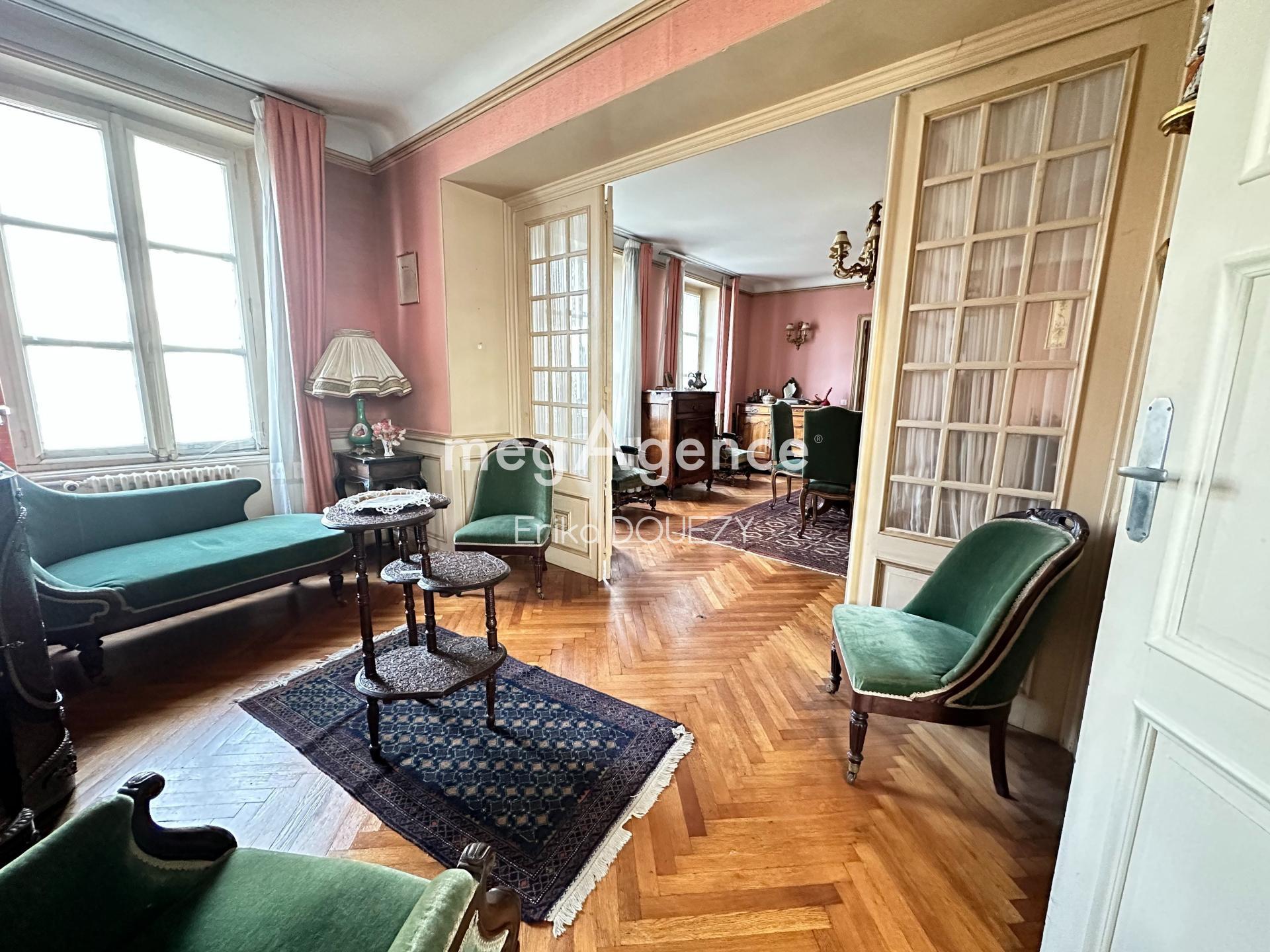 Miniature photo - 2 / 14