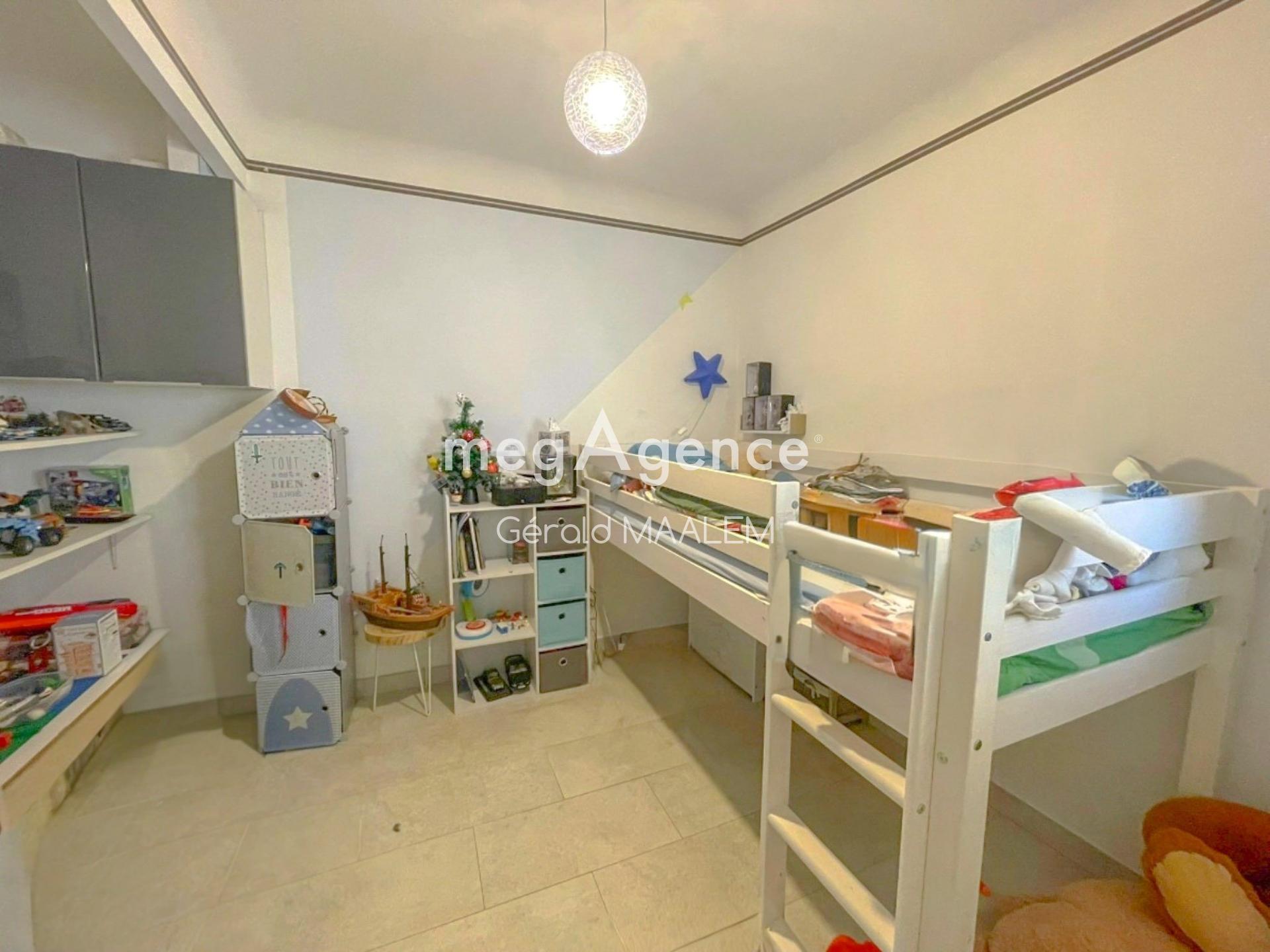 Miniature photo - 8 / 10