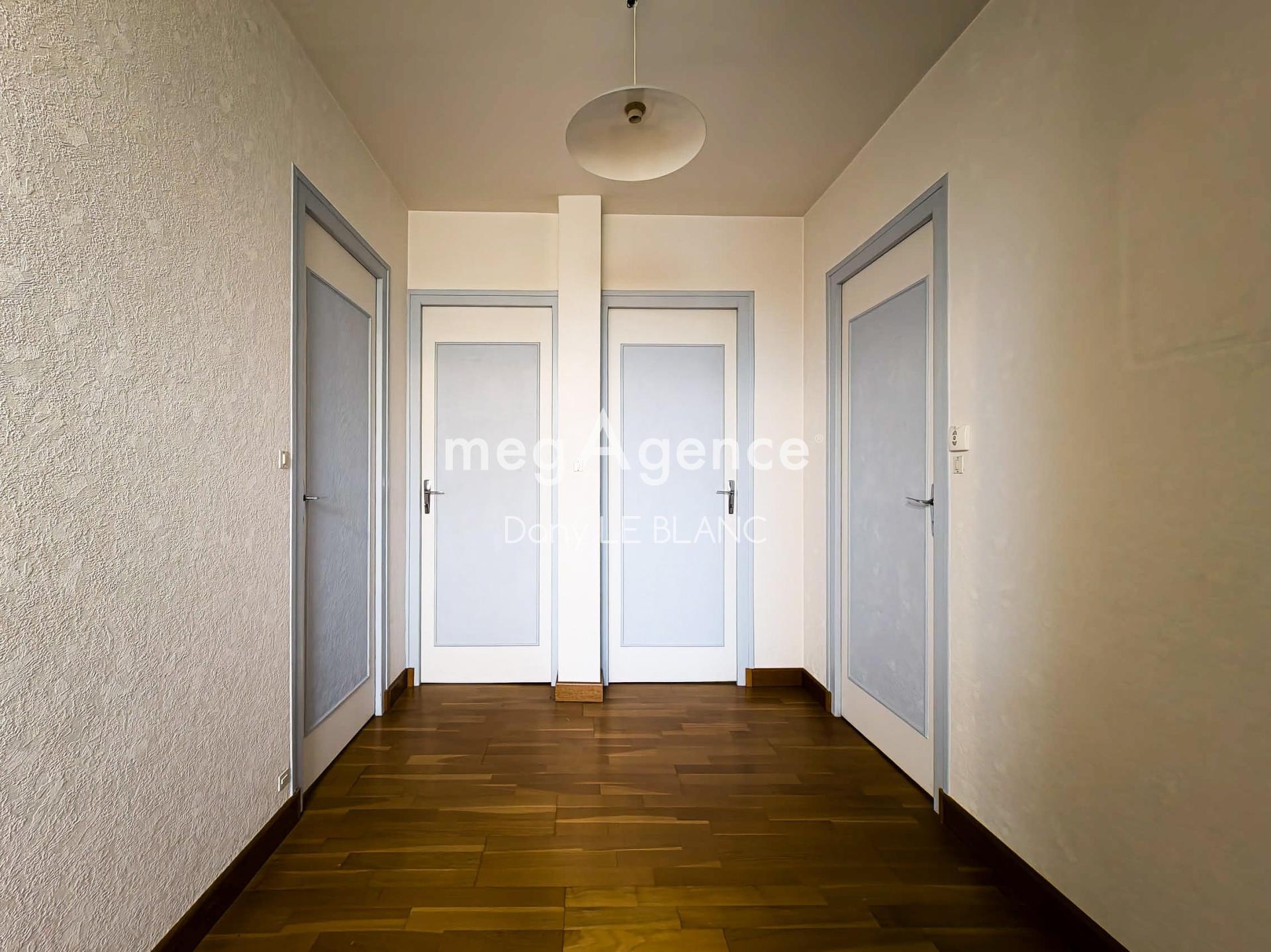 Miniature photo - 9 / 17