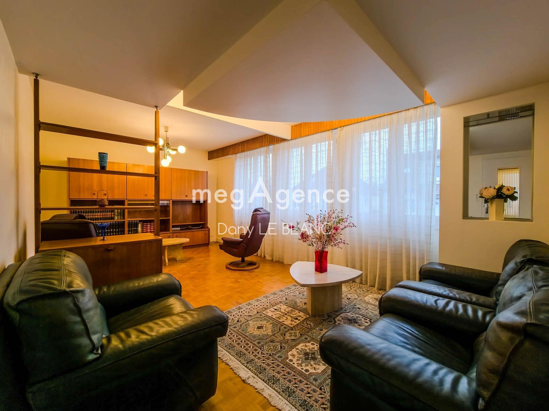 Miniature photo - 2 / 17