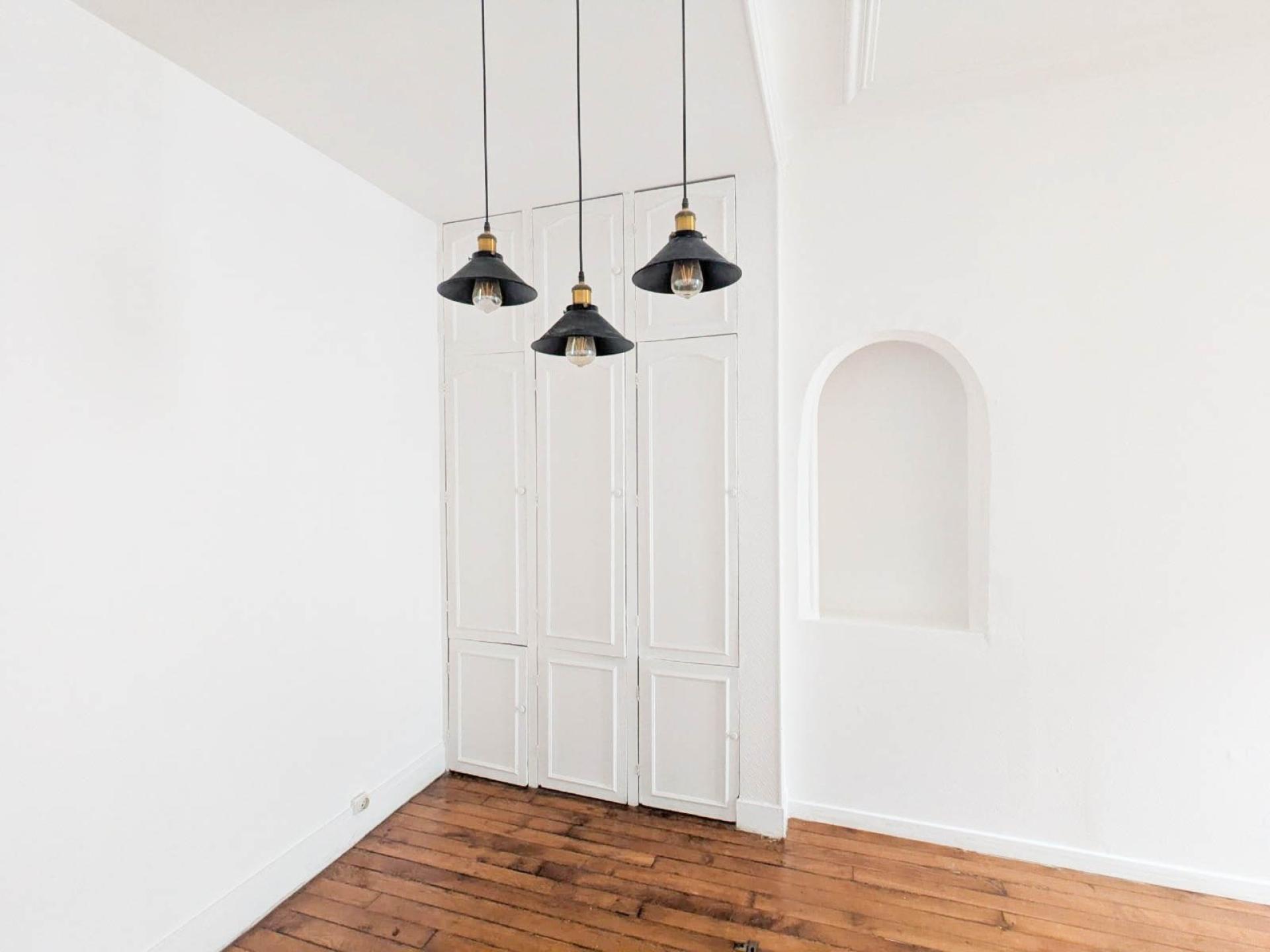 Miniature photo - 2 / 10