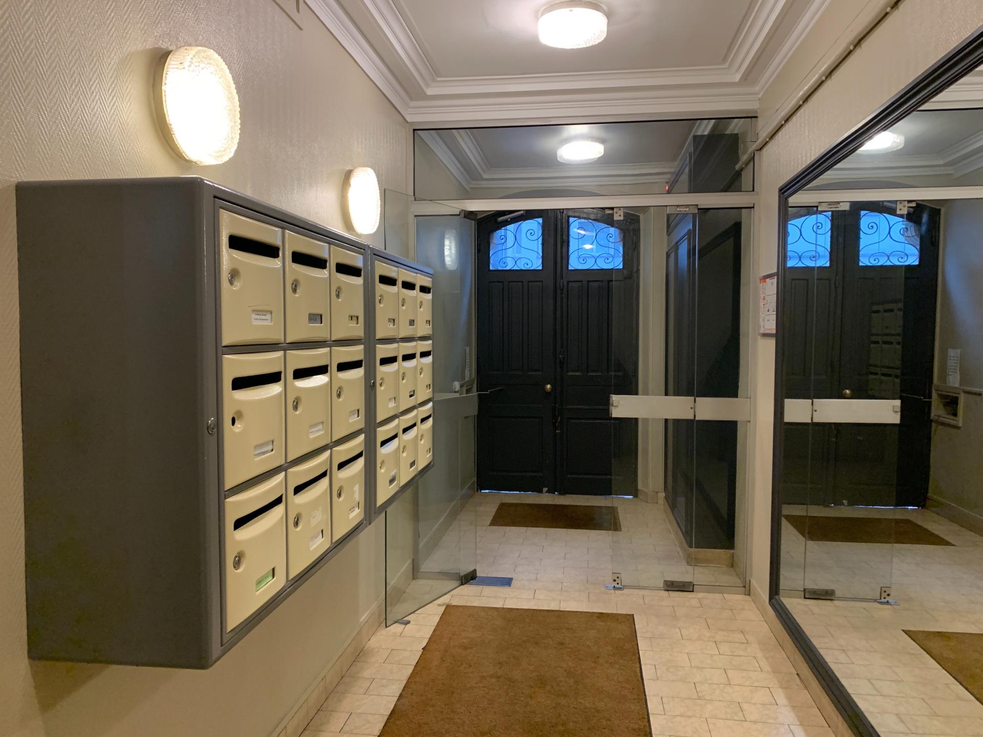 Miniature photo - 9 / 10