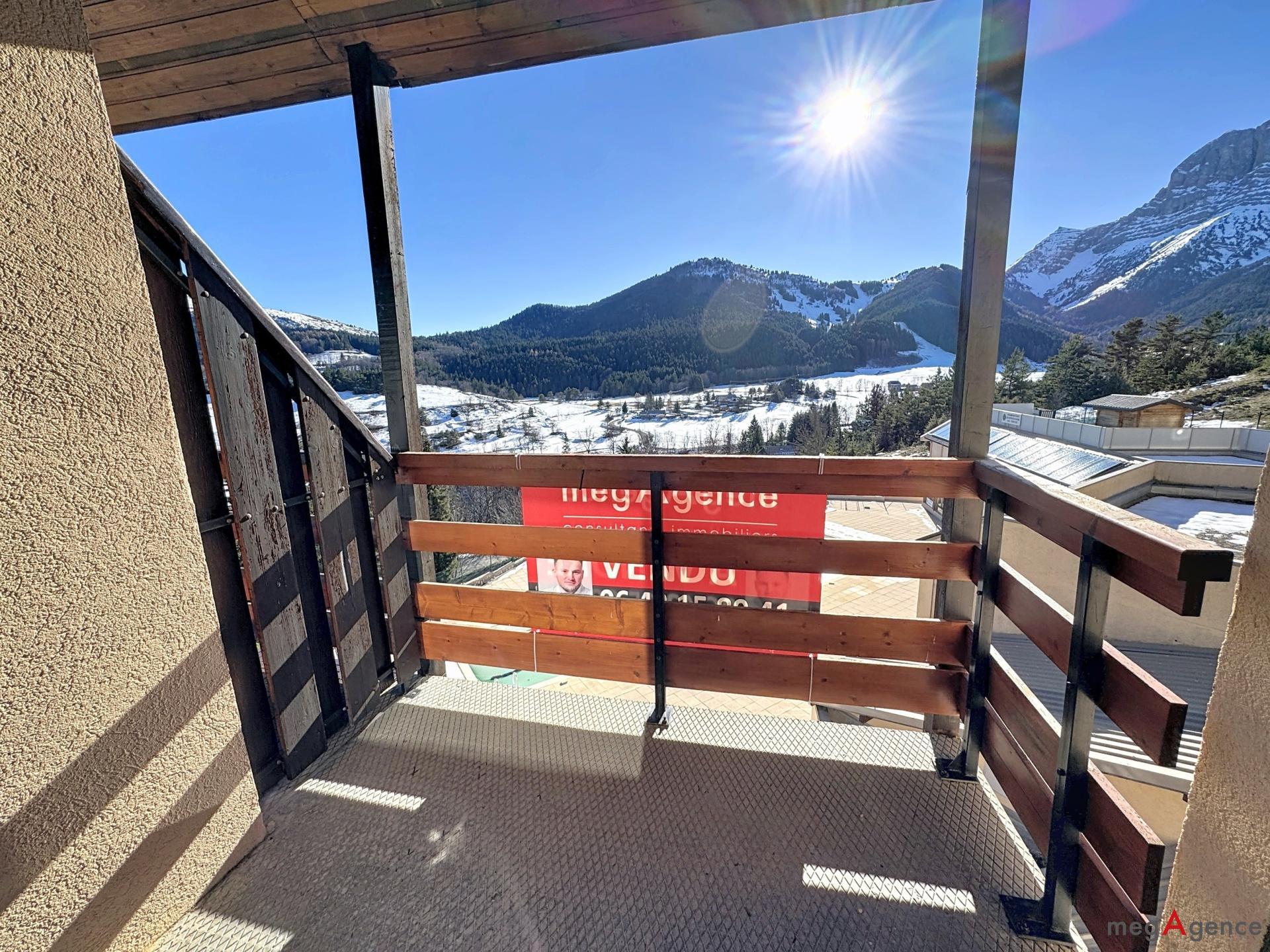 Miniature photo - 2 / 13