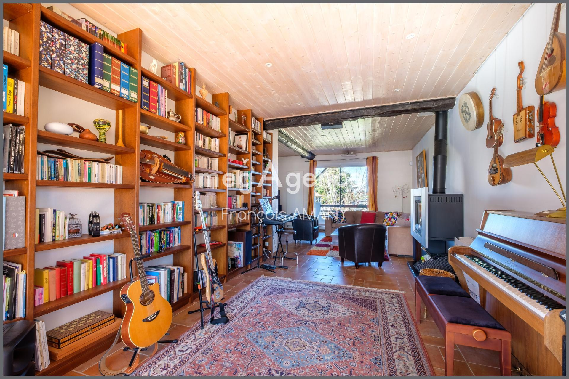 Miniature photo - 2 / 14