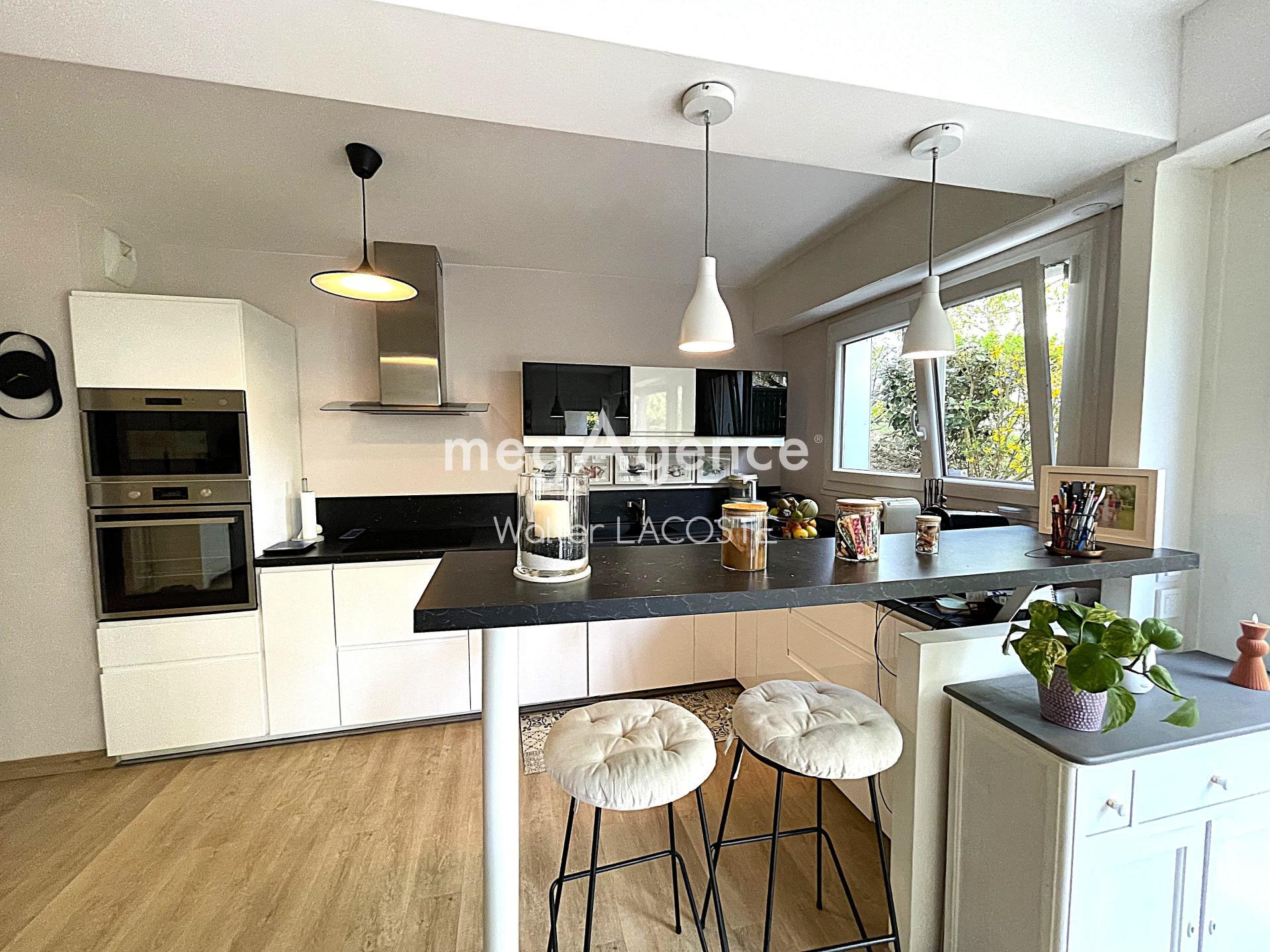 Miniature photo - 2 / 10