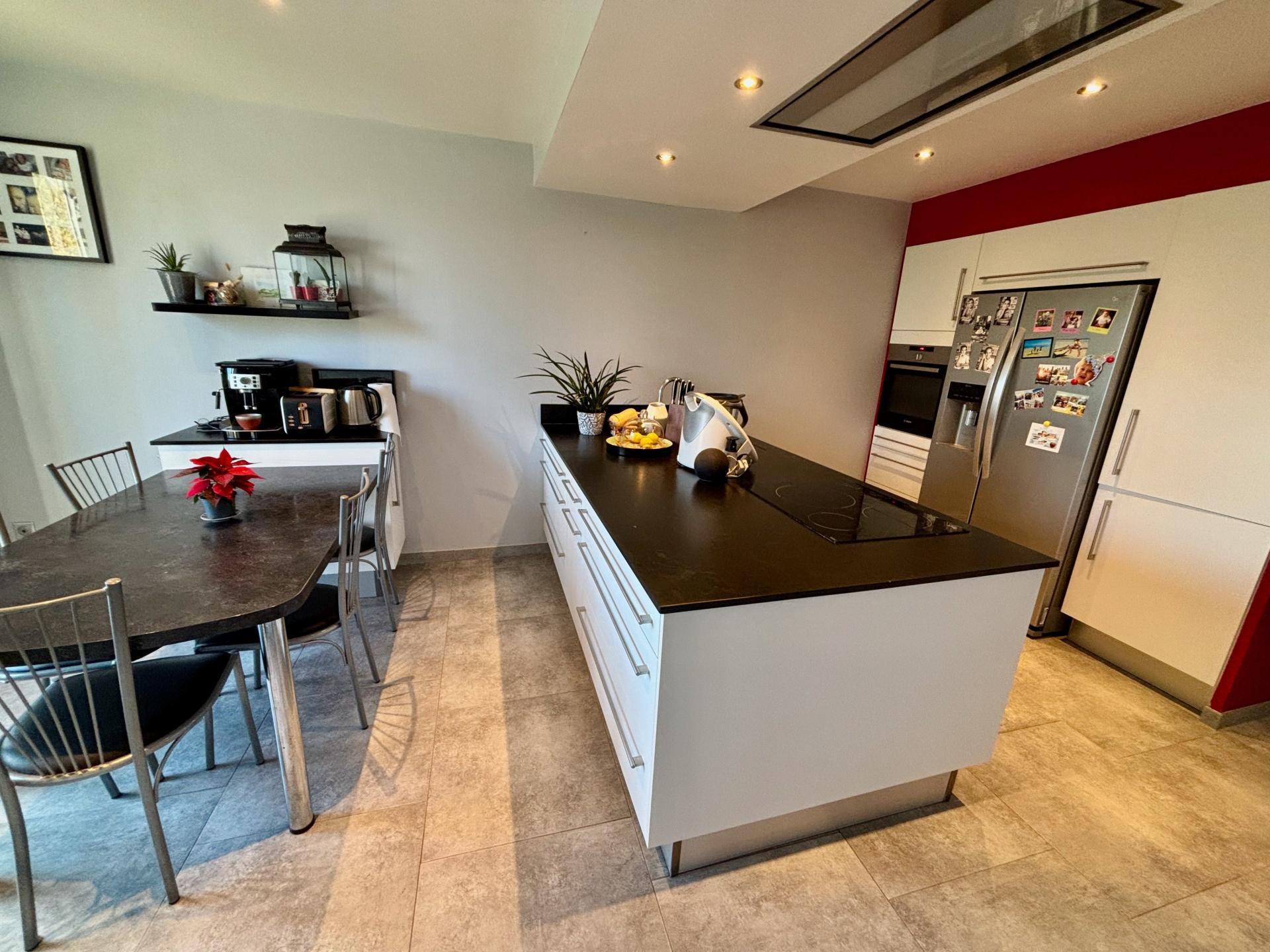 Miniature photo - 2 / 20