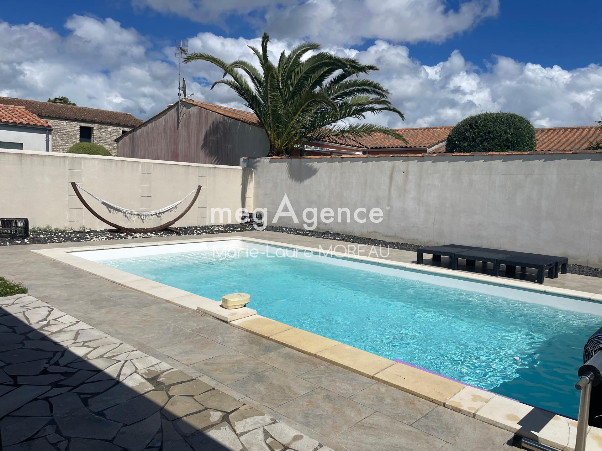 Miniature photo - 2 / 18