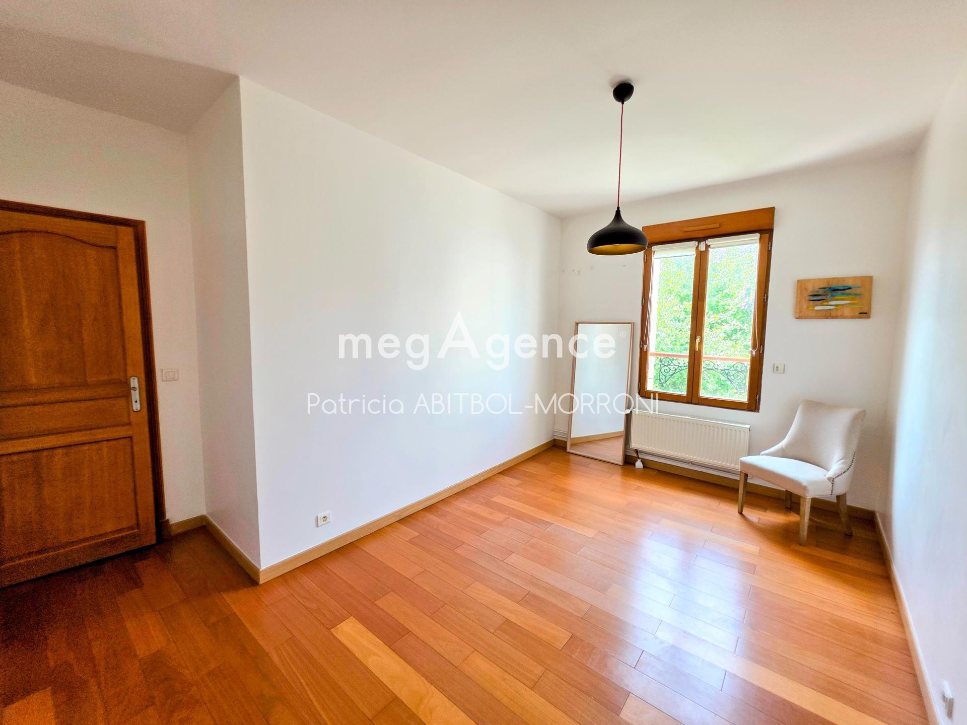 Miniature photo - 10 / 12