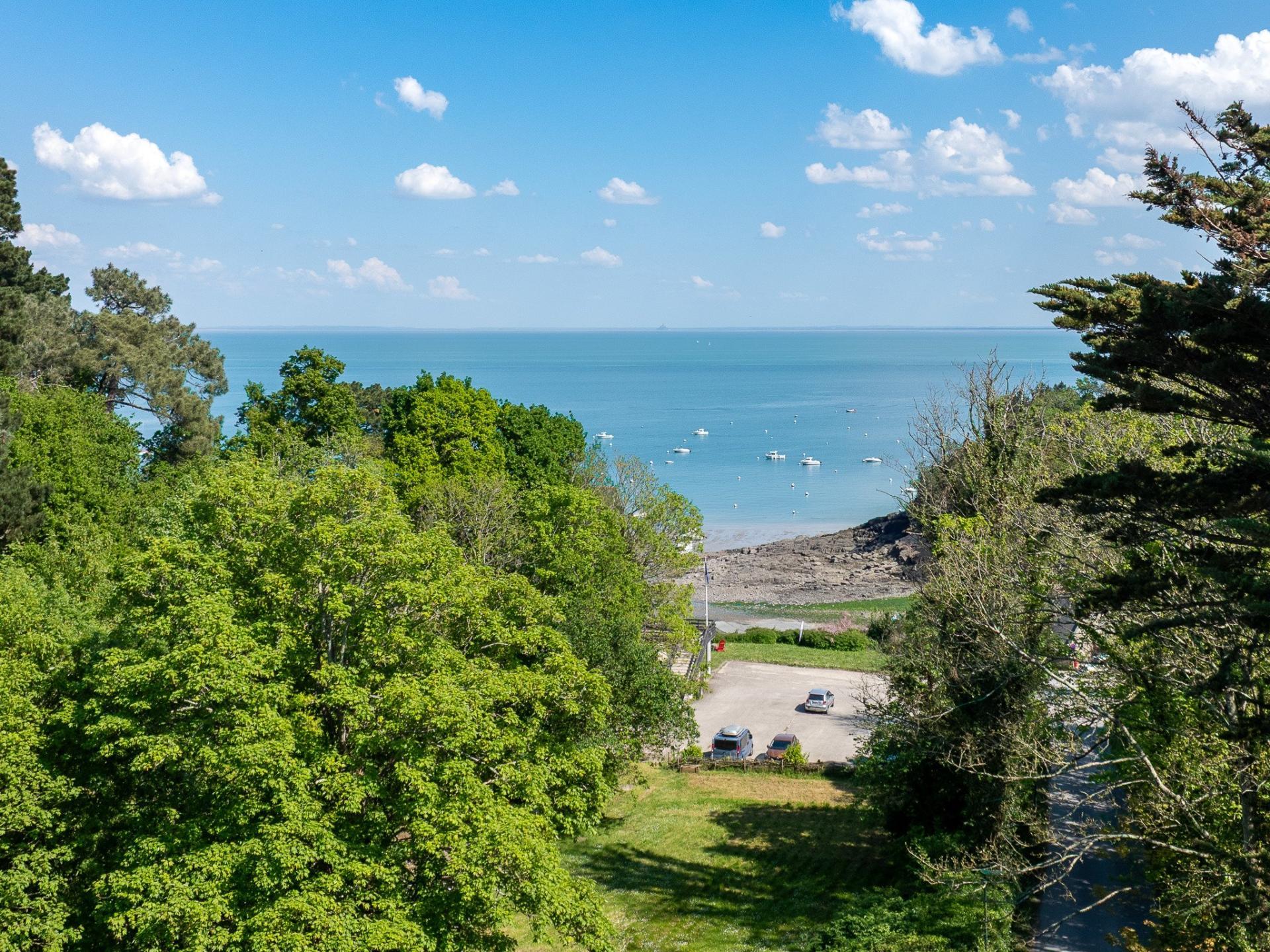 Miniature photo - 2 / 8