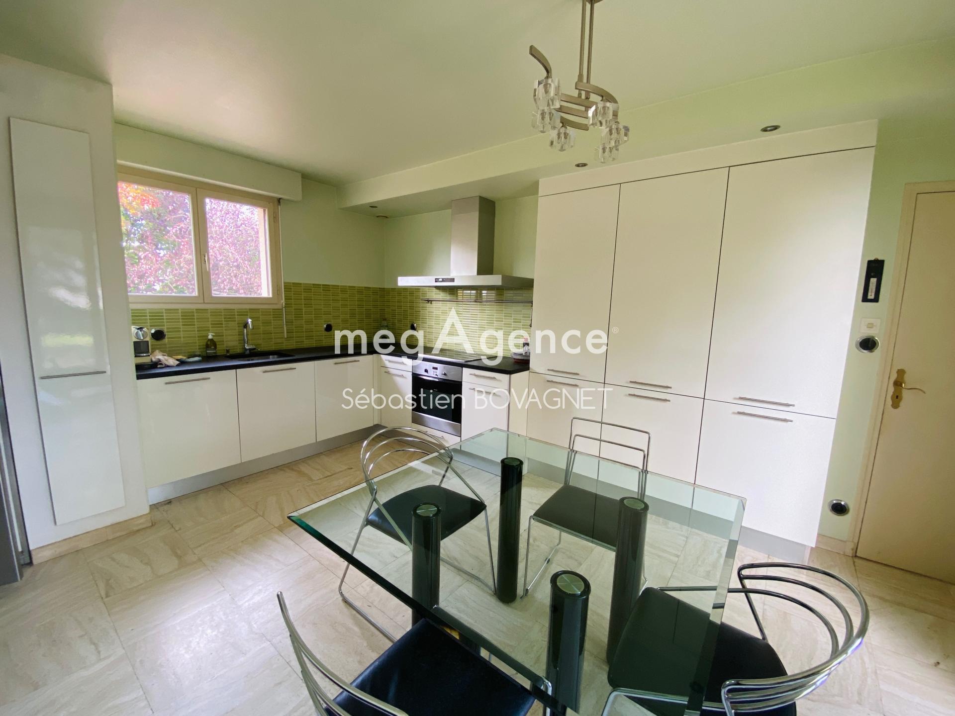 Miniature photo - 2 / 8