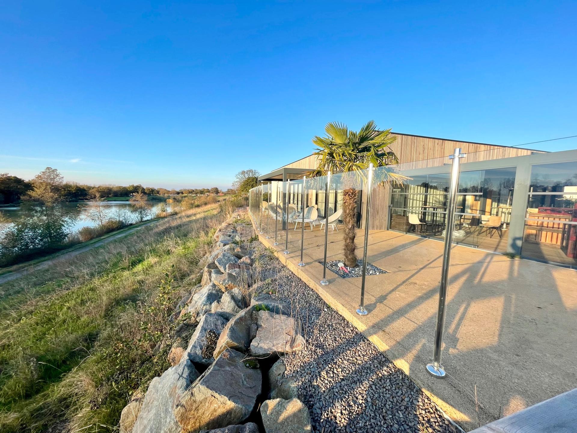 Miniature photo - 12 / 16