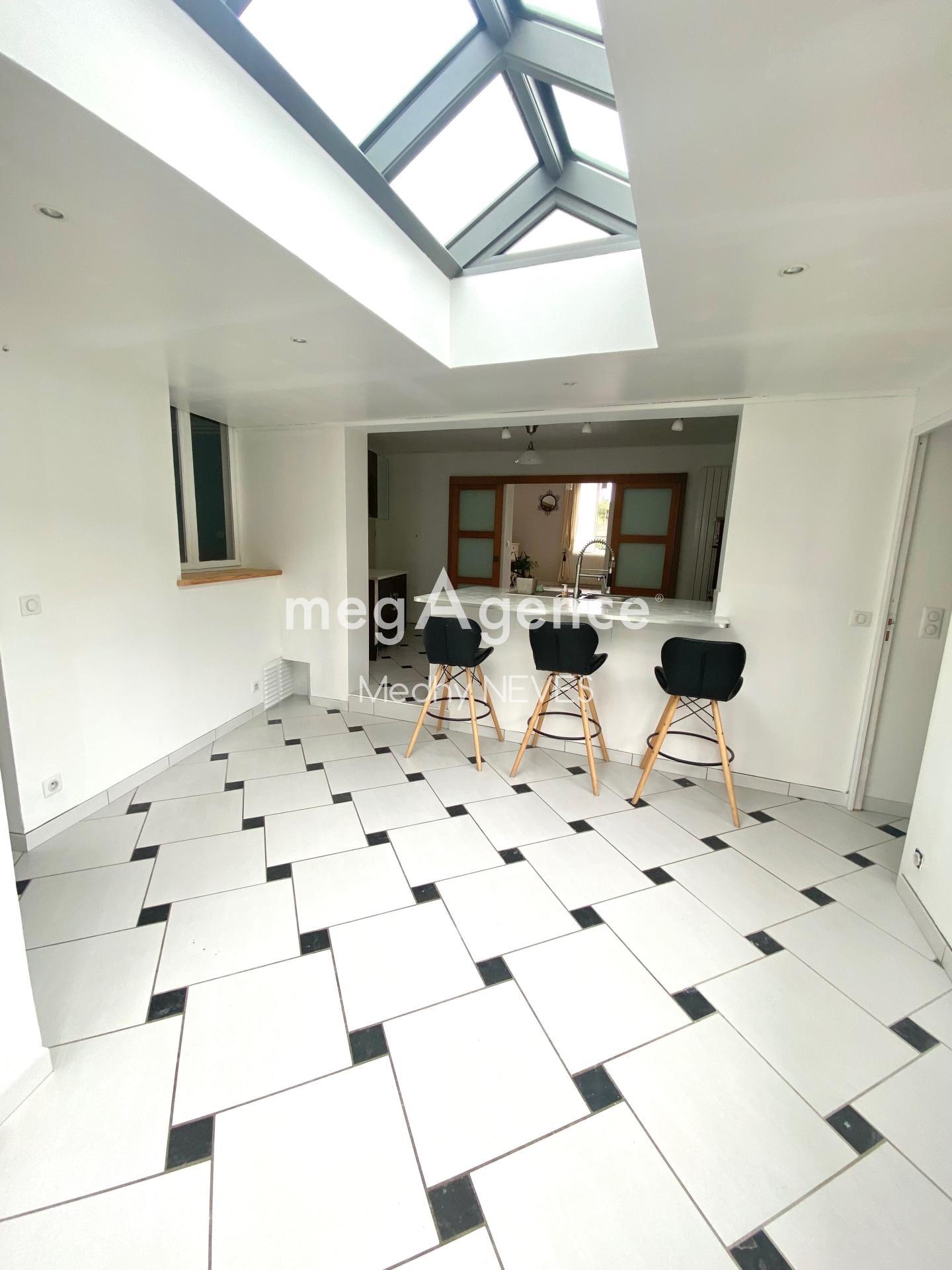 Miniature photo - 2 / 13