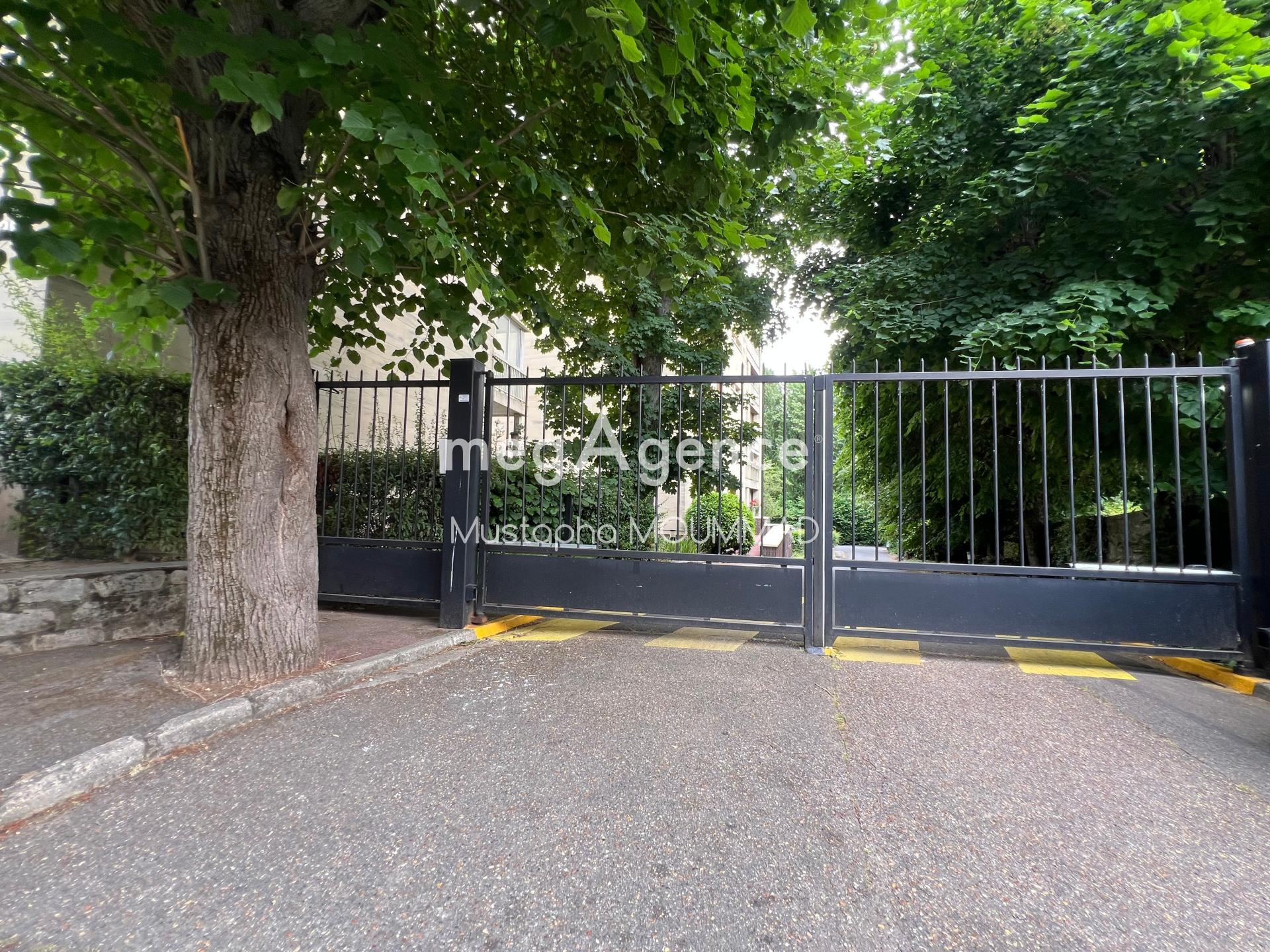 Miniature photo - 2 / 6