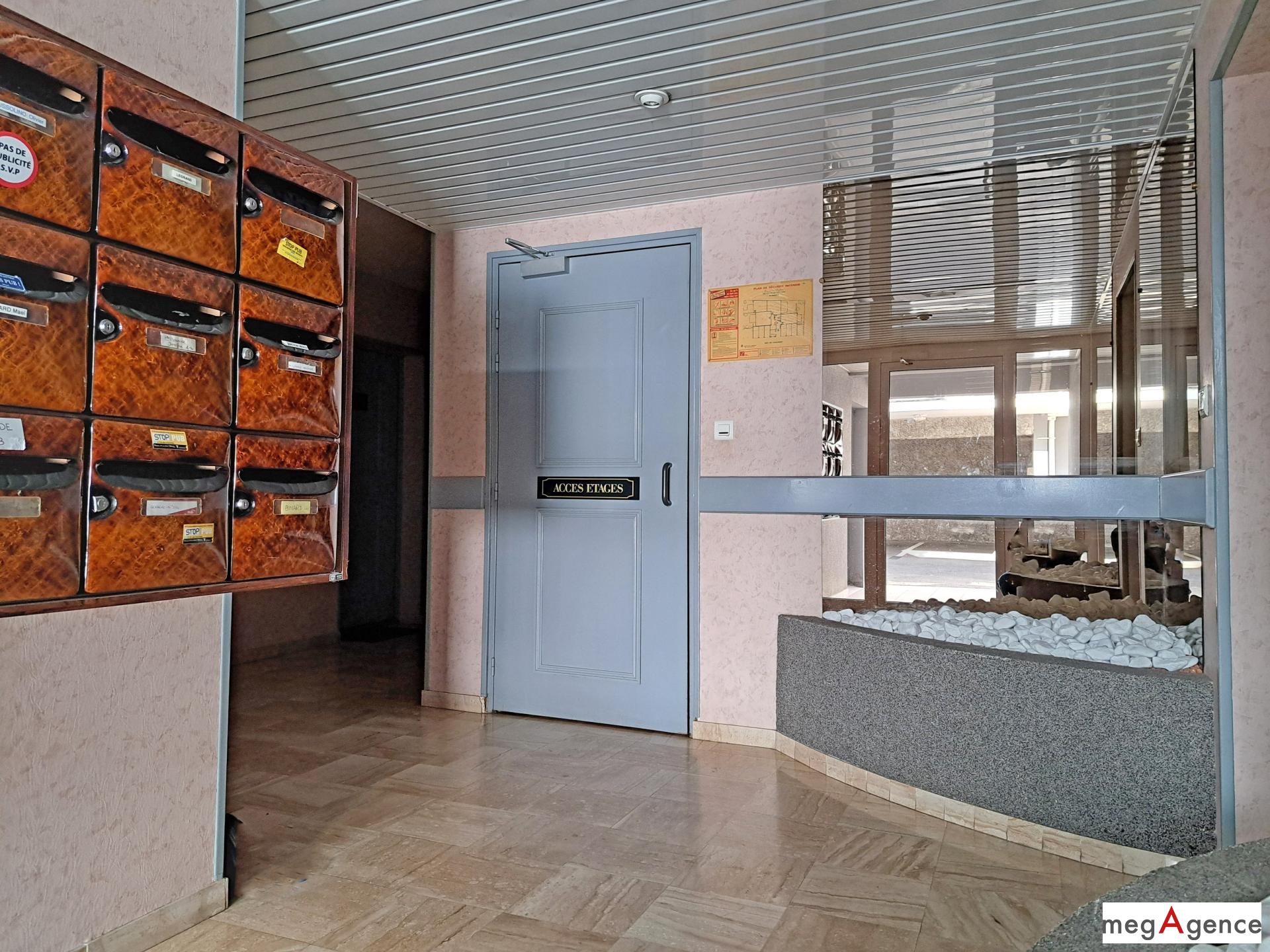 Miniature photo - 11 / 12