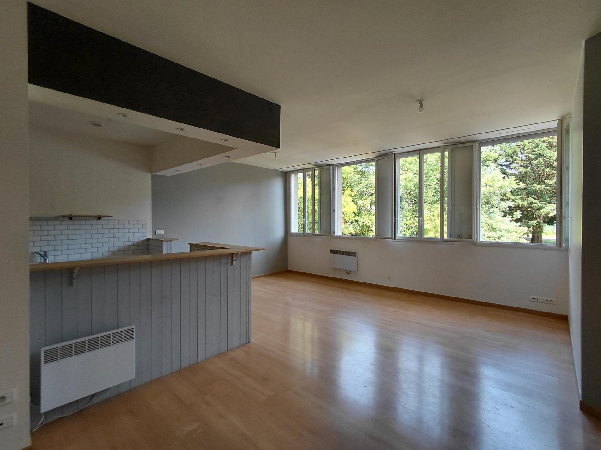 Miniature photo - 2 / 8