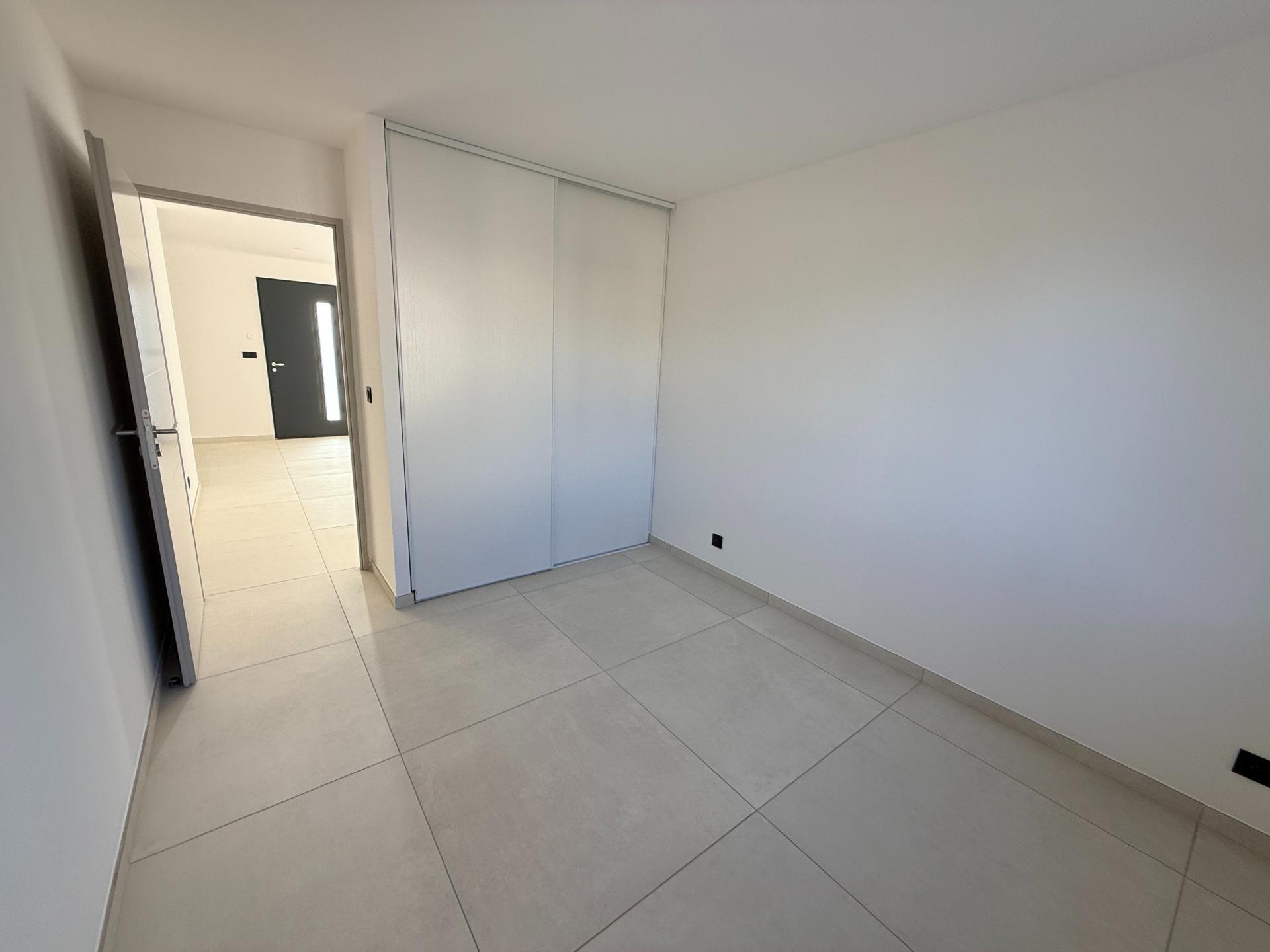 Miniature photo - 5 / 10