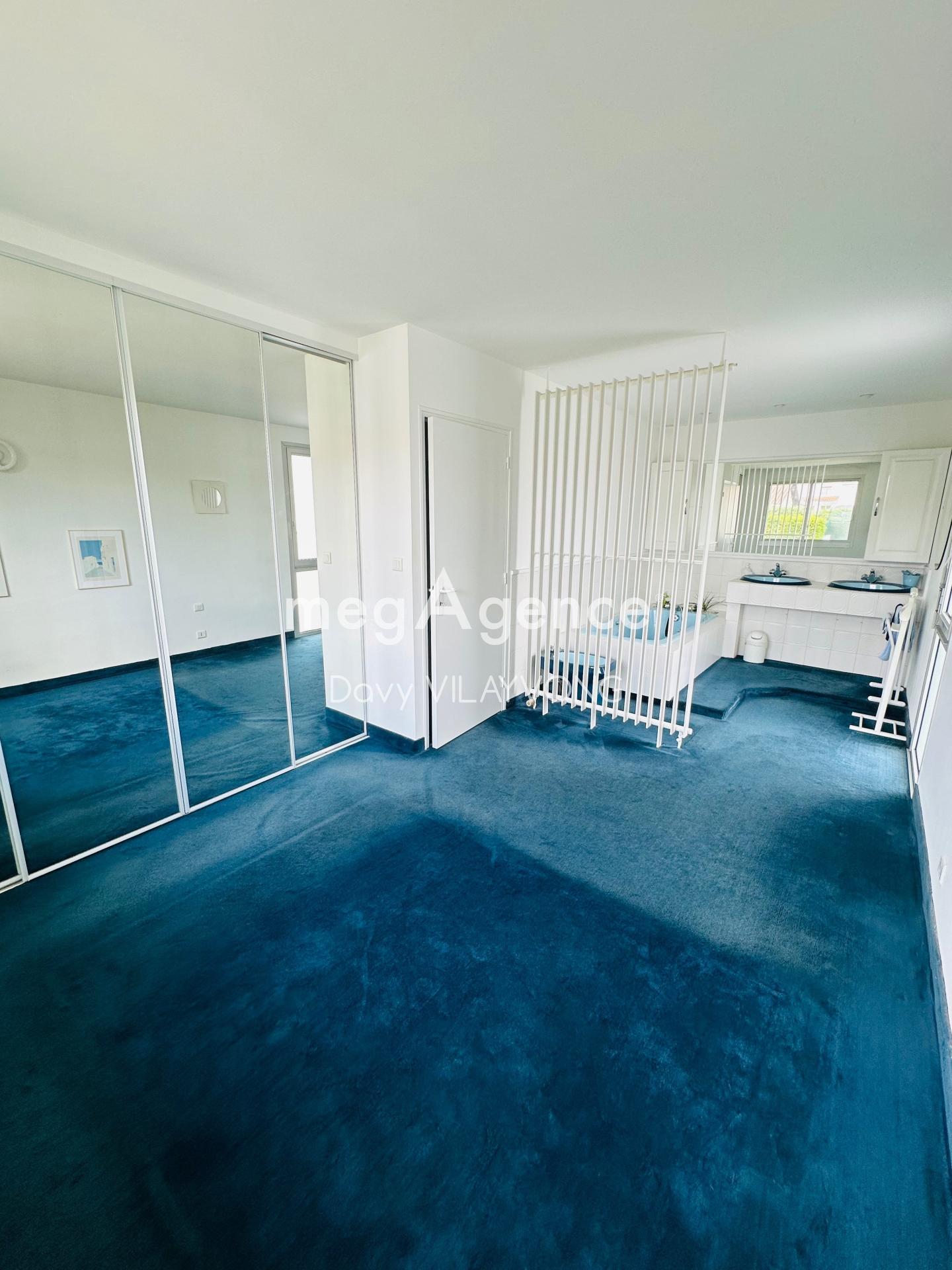 Miniature photo - 9 / 10