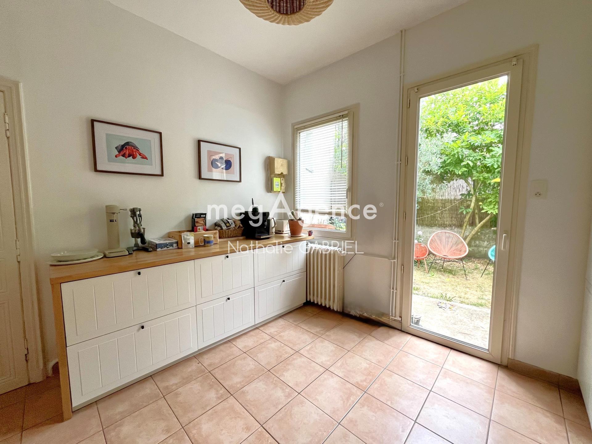 Miniature photo - 2 / 19