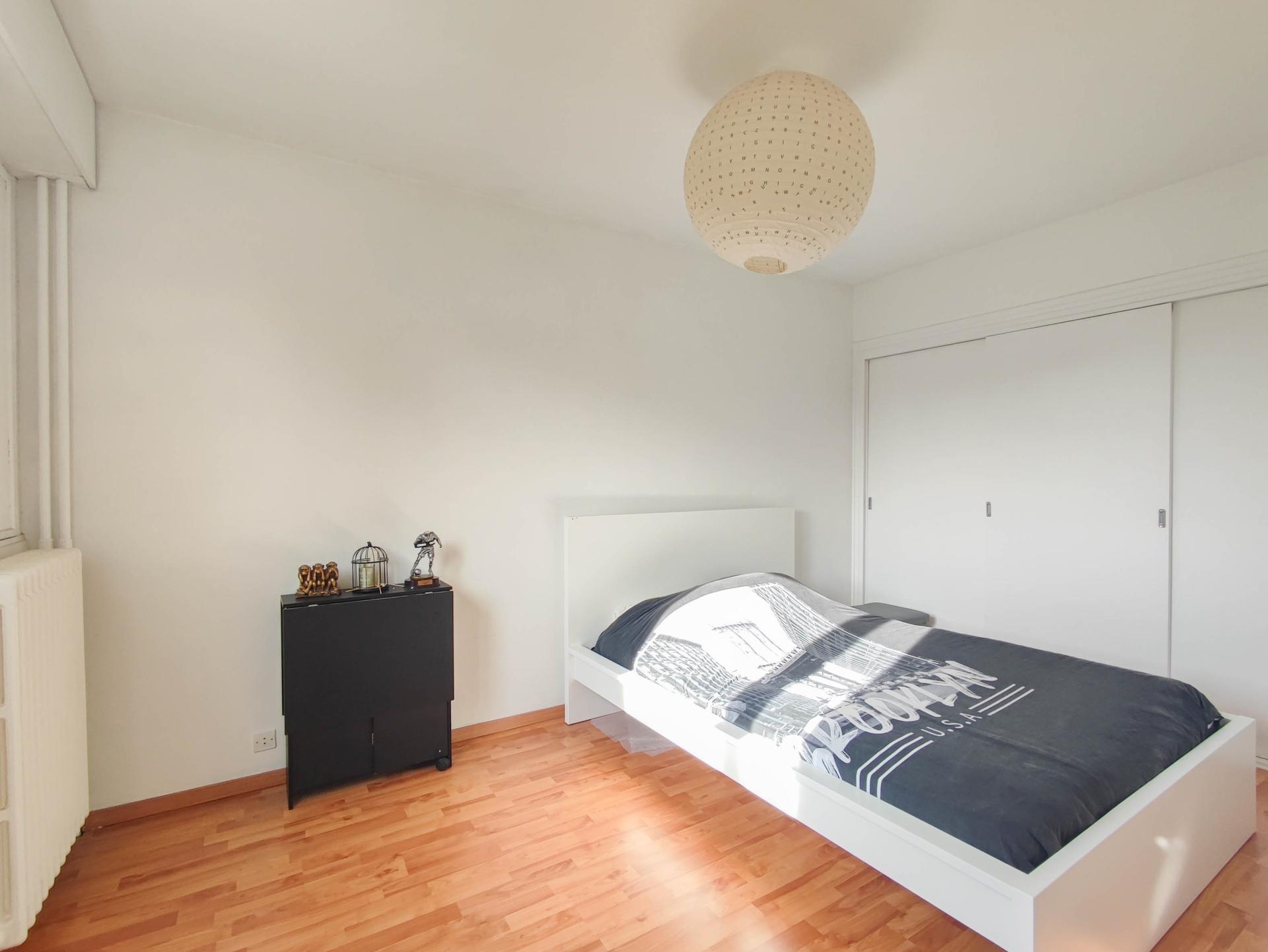 Miniature photo - 5 / 9