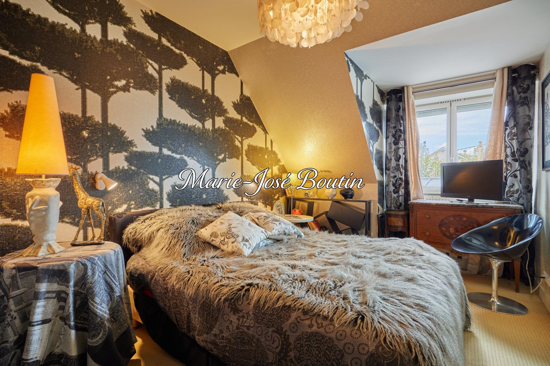 Miniature photo - 8 / 12