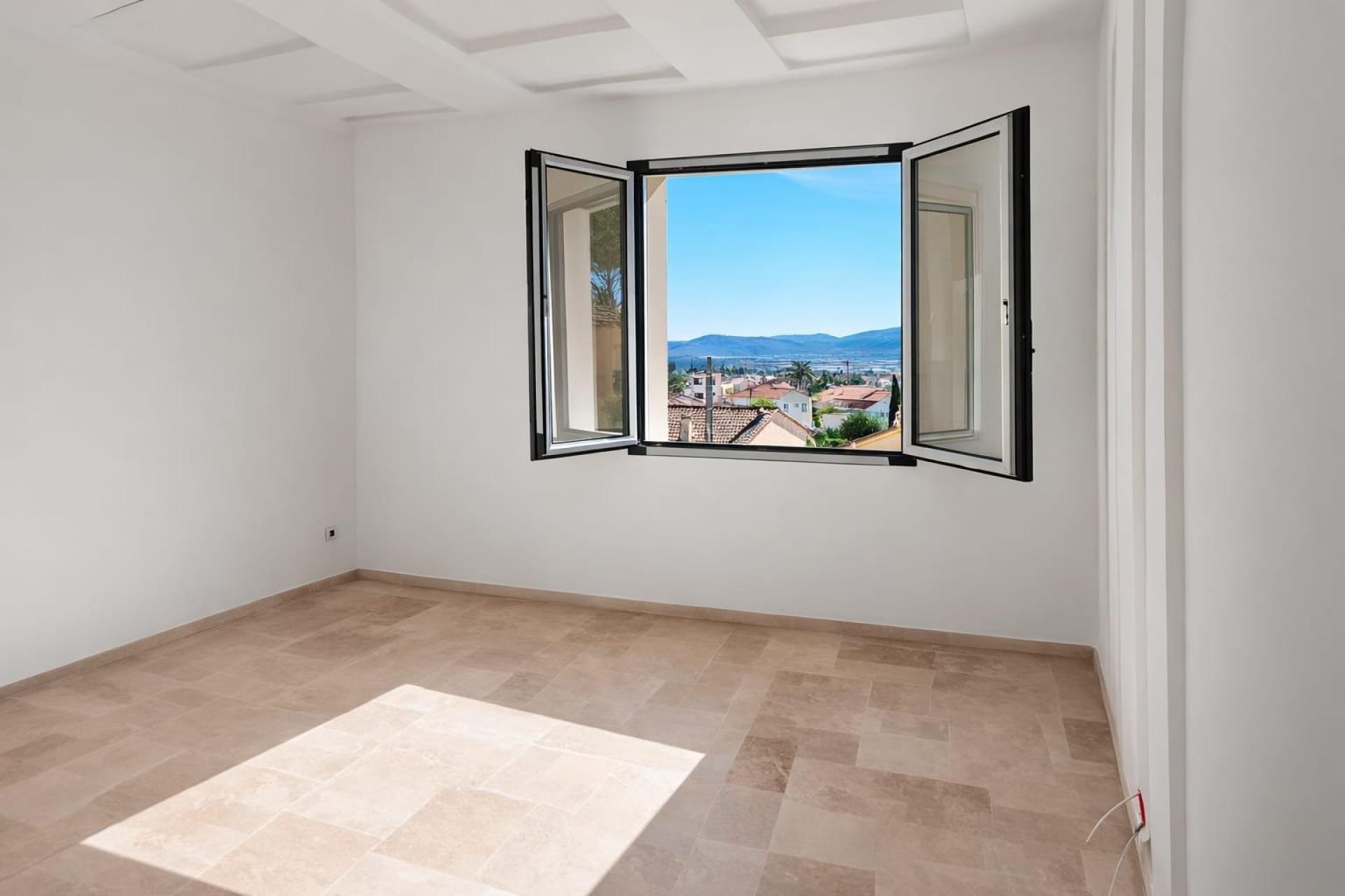 Miniature photo - 8 / 11