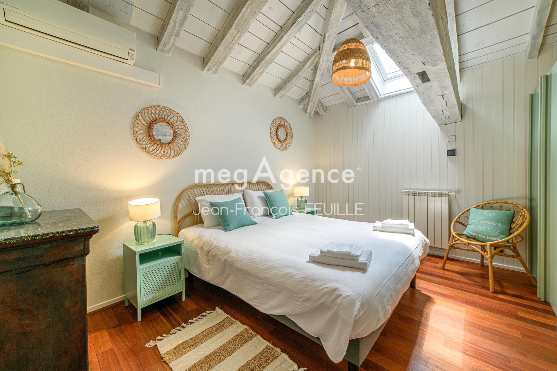 Miniature photo - 12 / 16