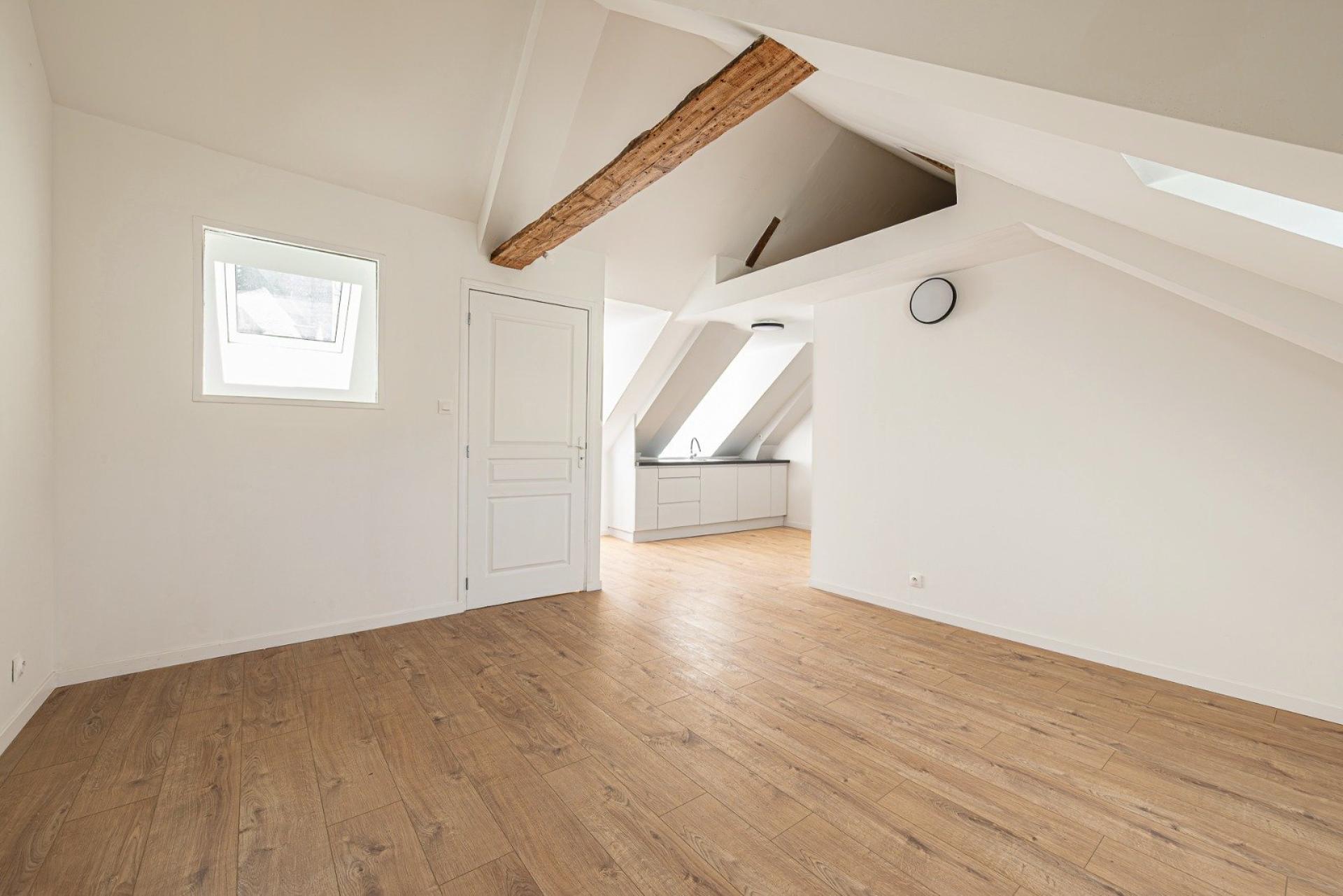 Miniature photo - 2 / 16