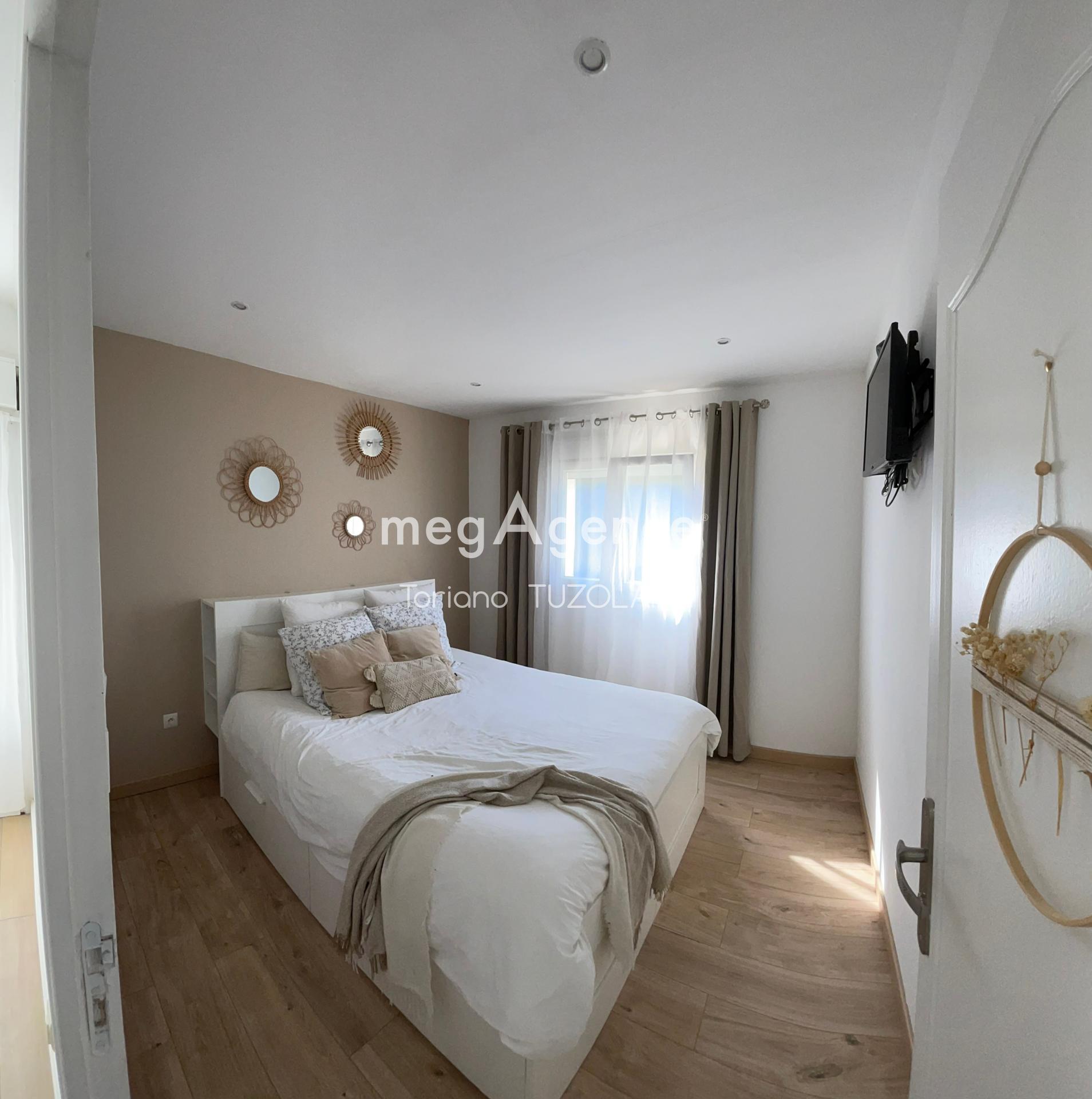 Miniature photo - 5 / 16