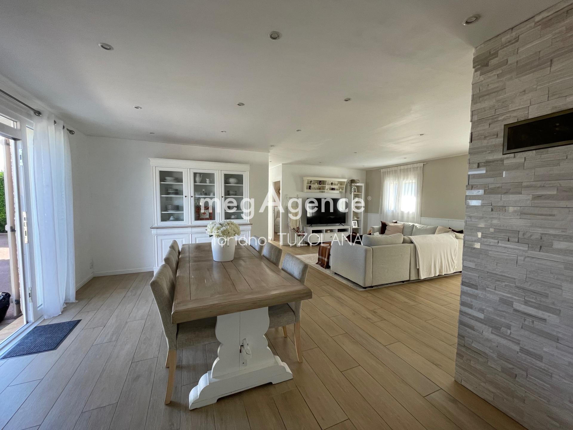 Miniature photo - 9 / 16