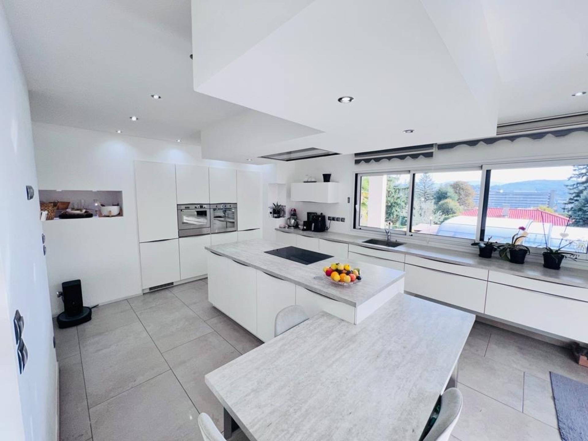 Miniature photo - 6 / 9