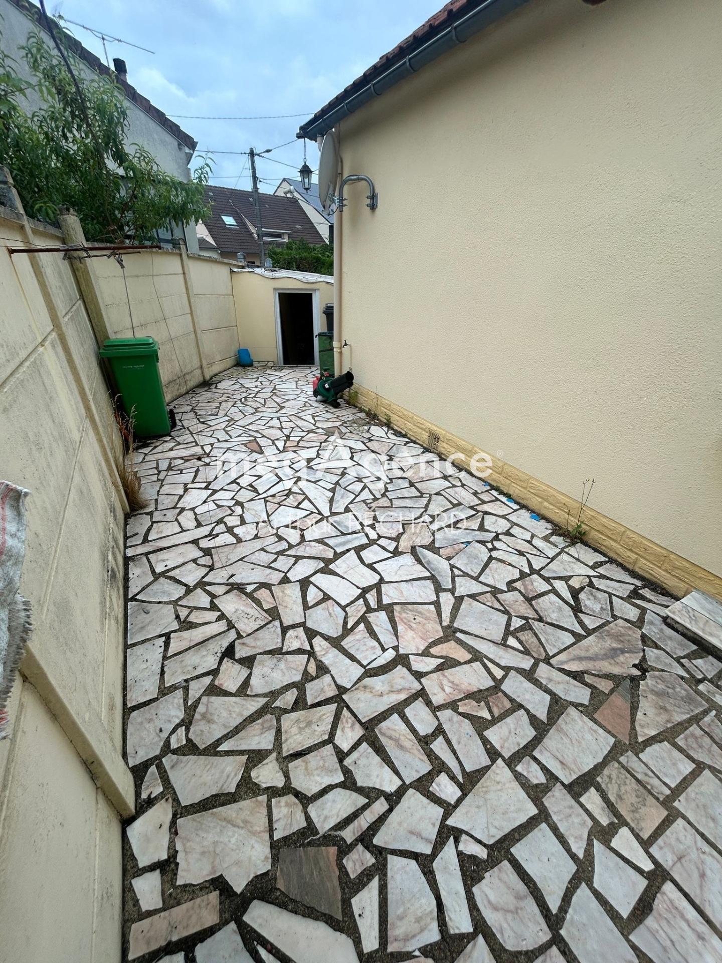 Miniature photo - 2 / 9