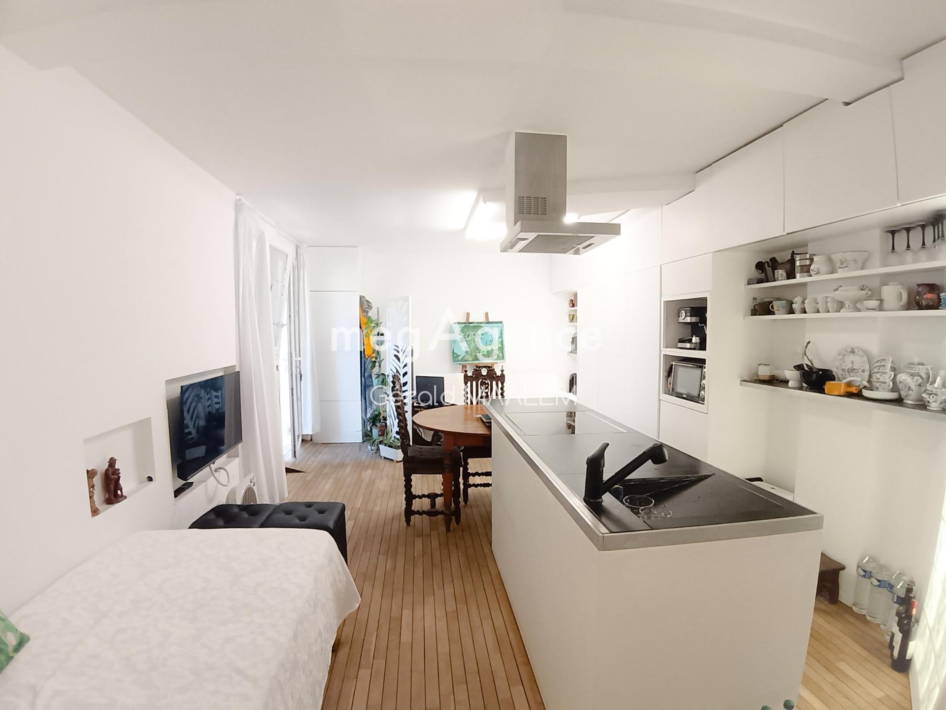 Miniature photo - 2 / 10