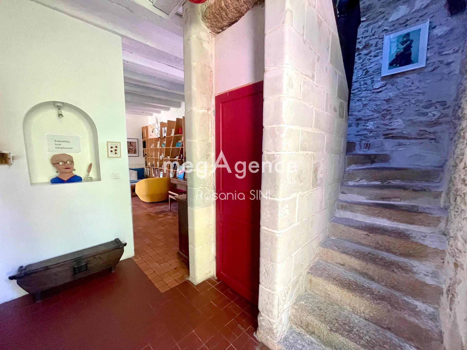 Miniature photo - 2 / 14