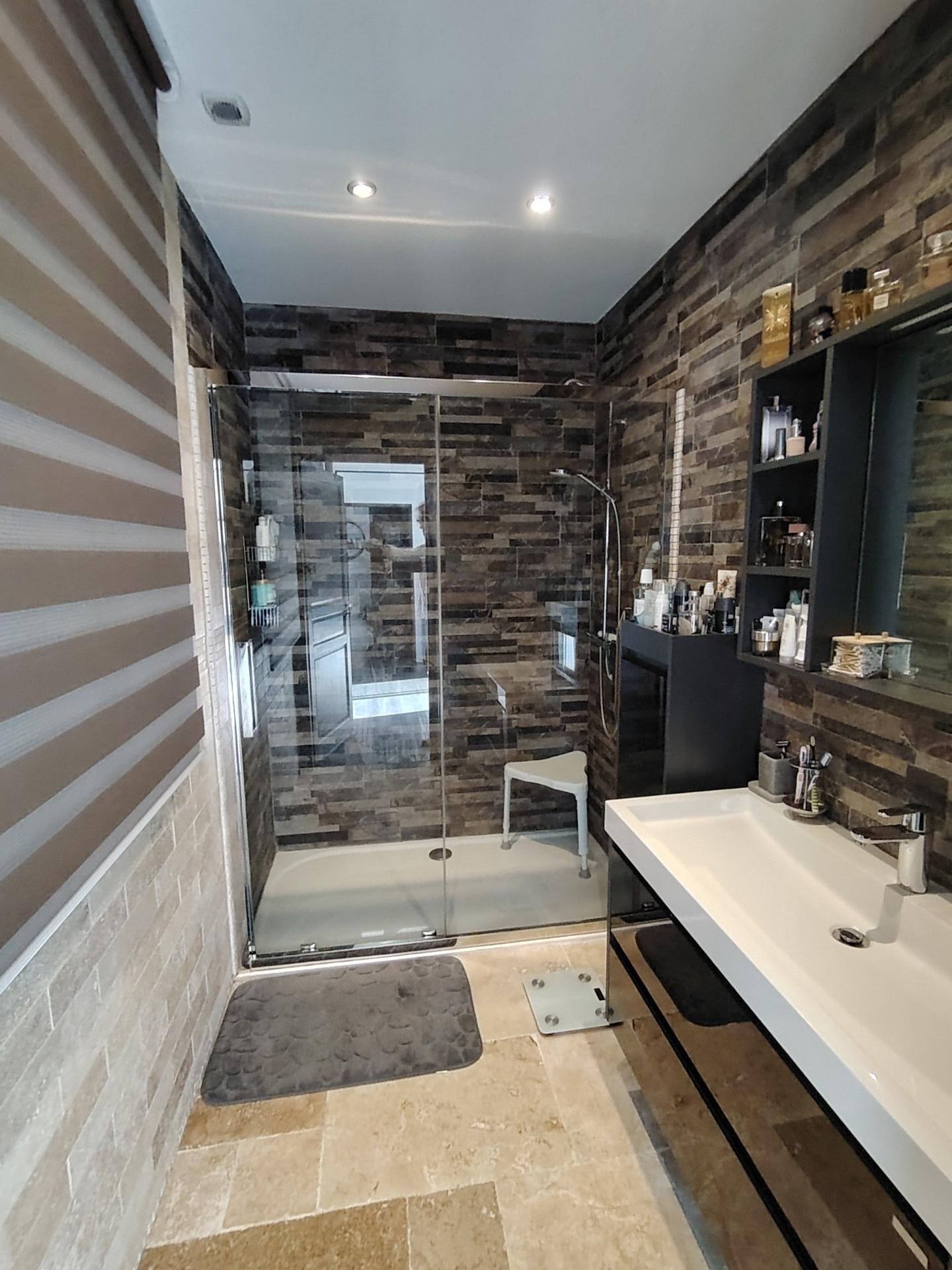 Miniature photo - 19 / 20