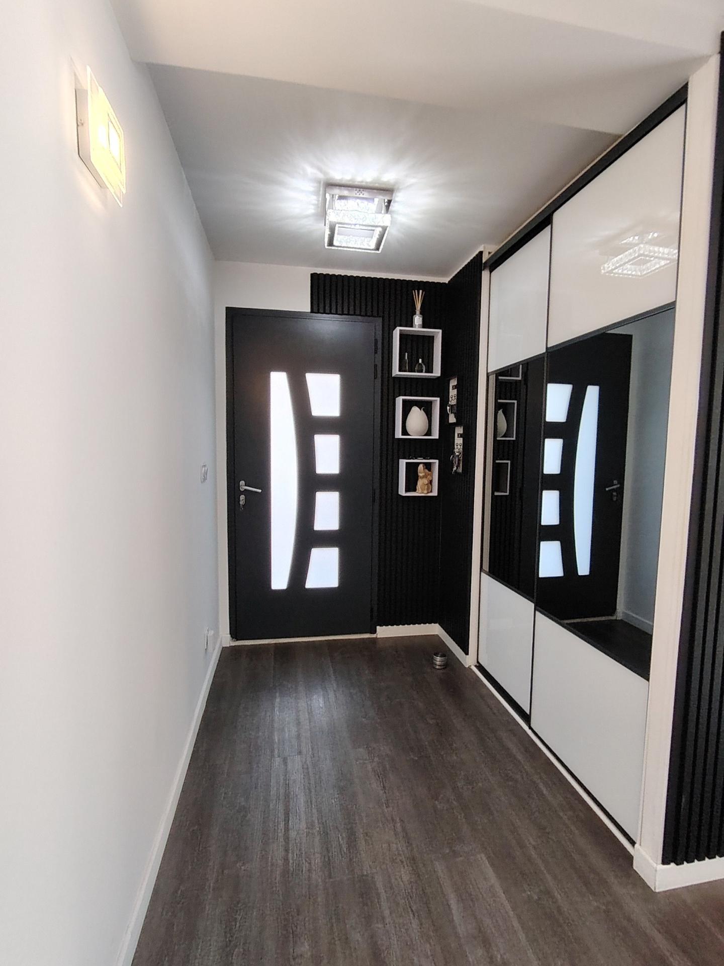 Miniature photo - 5 / 20