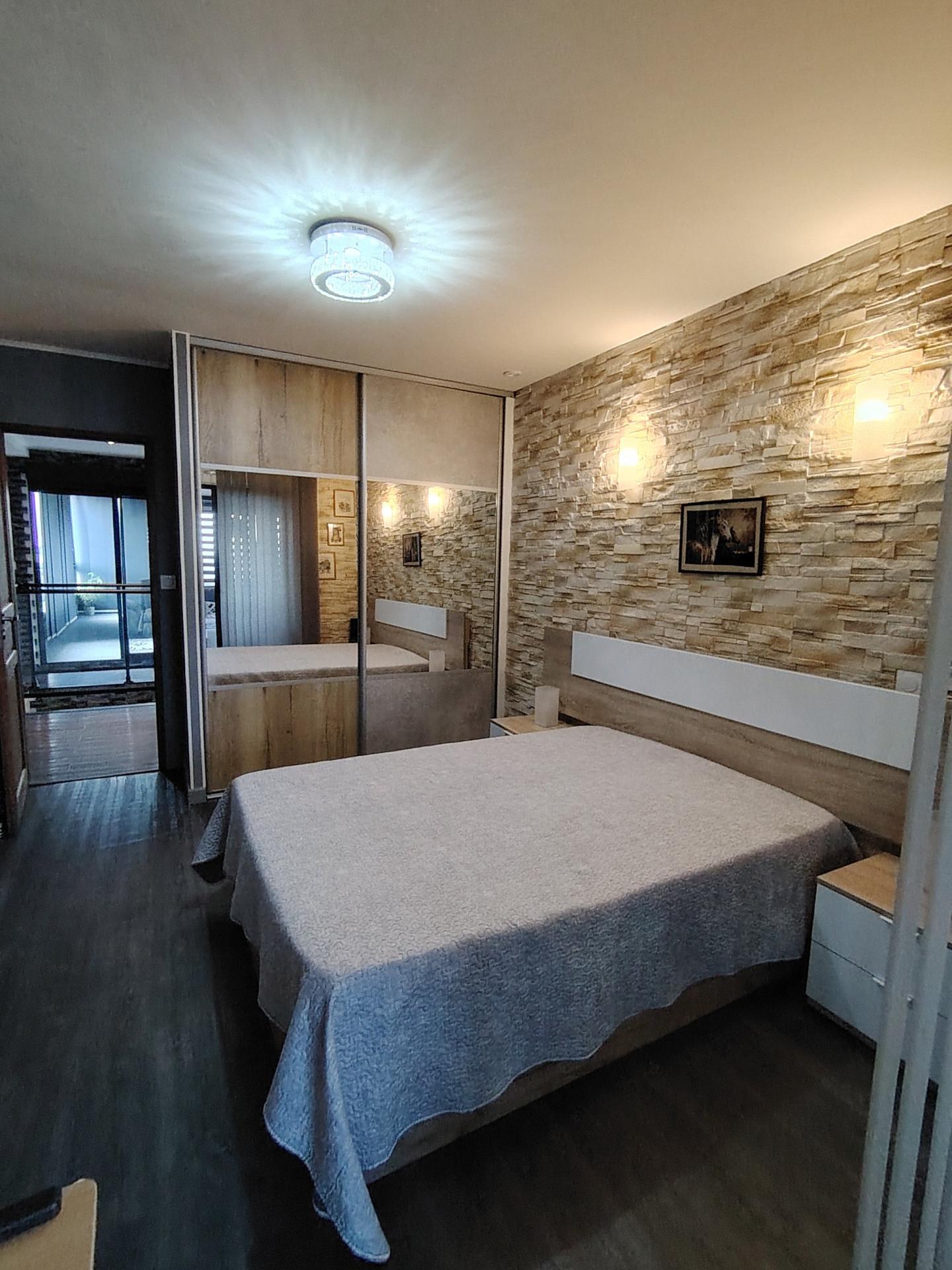 Miniature photo - 16 / 20