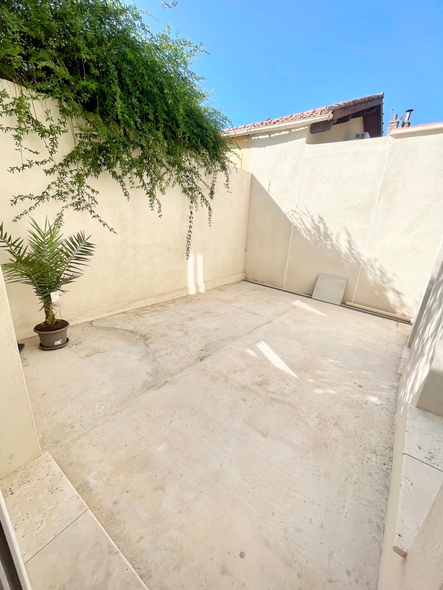 Miniature photo - 4 / 16