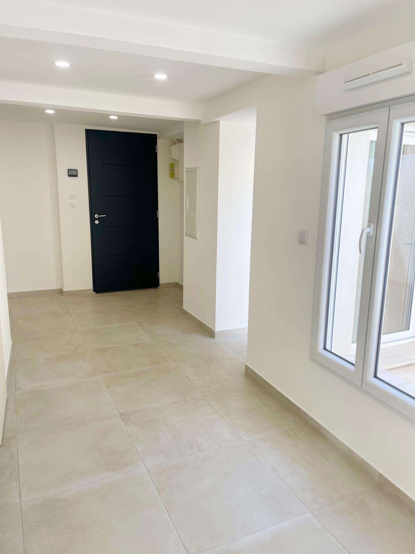 Miniature photo - 15 / 16