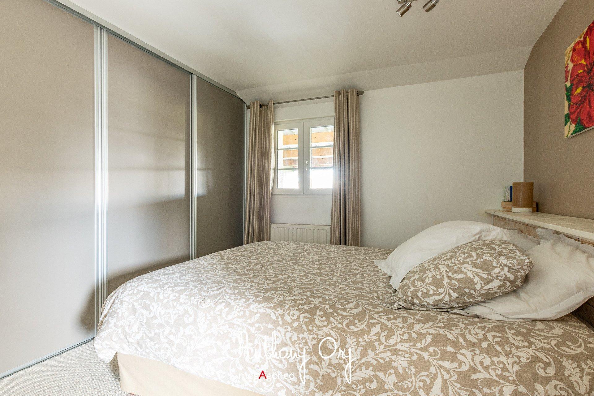 Miniature photo - 12 / 20