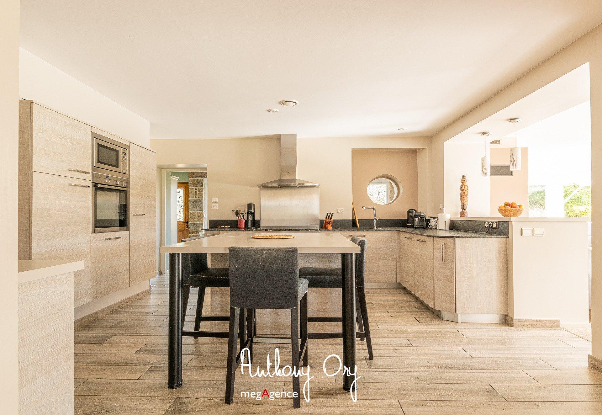 Miniature photo - 10 / 20