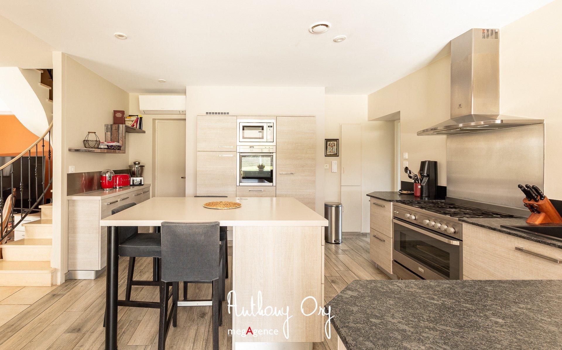 Miniature photo - 11 / 20