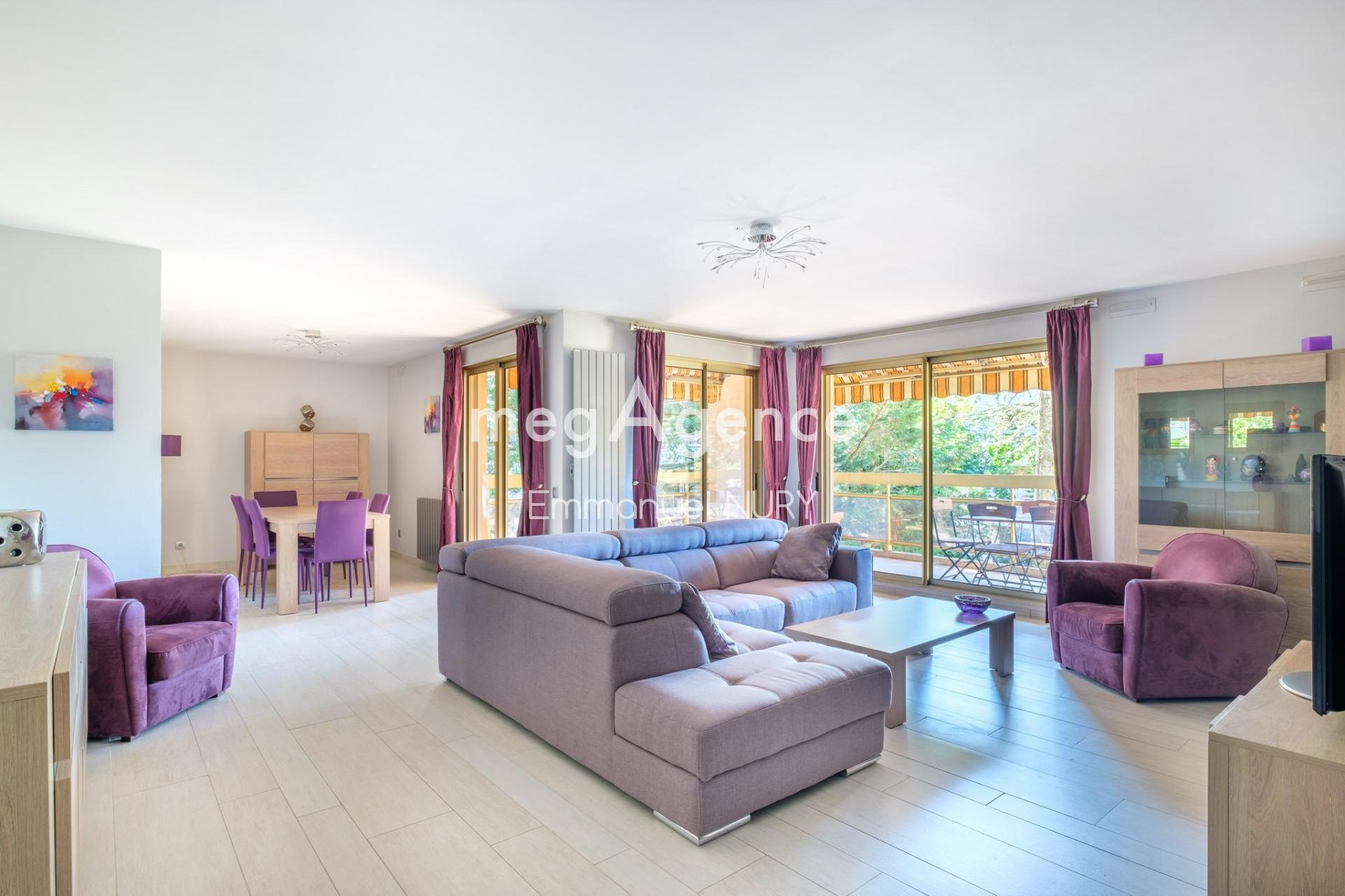 Miniature photo - 2 / 12