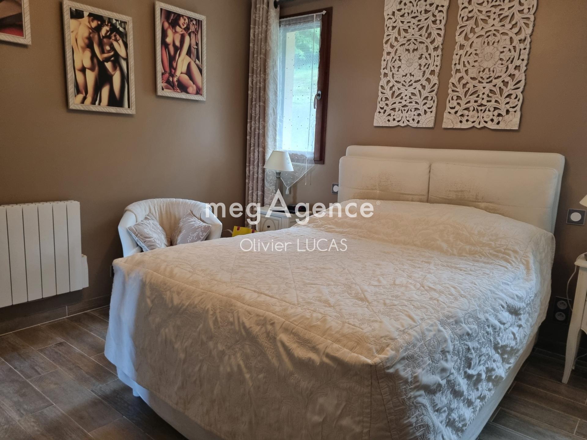 Miniature photo - 12 / 16