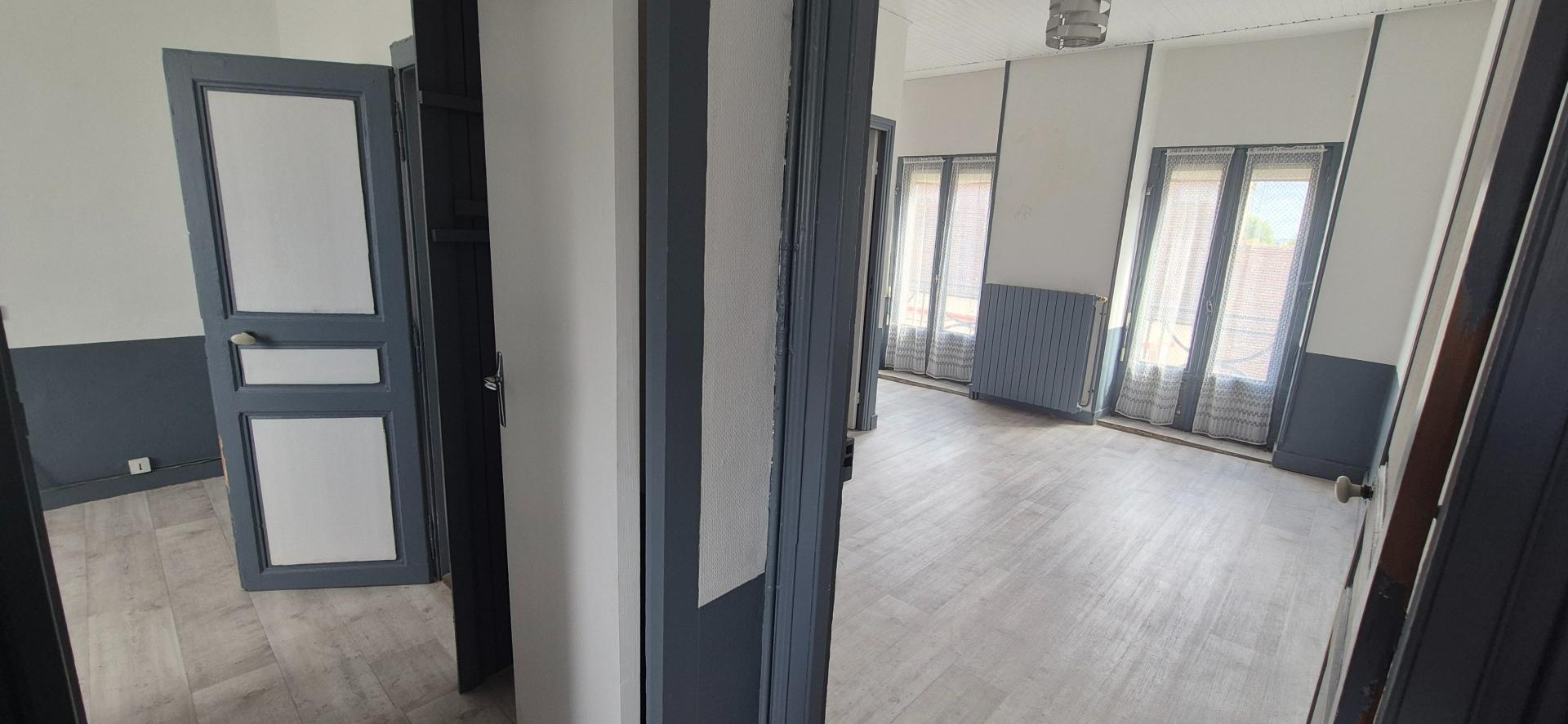 Miniature photo - 2 / 7