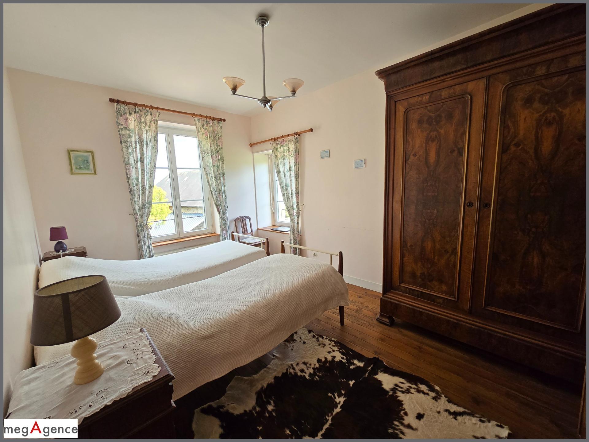 Miniature photo - 8 / 16