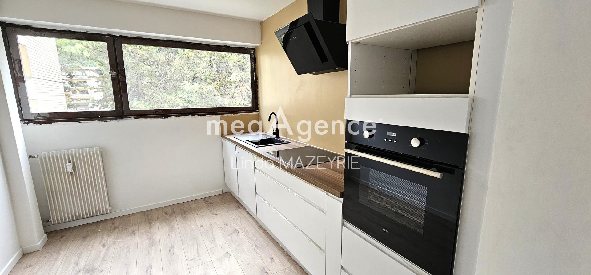 Miniature photo - 3 / 9