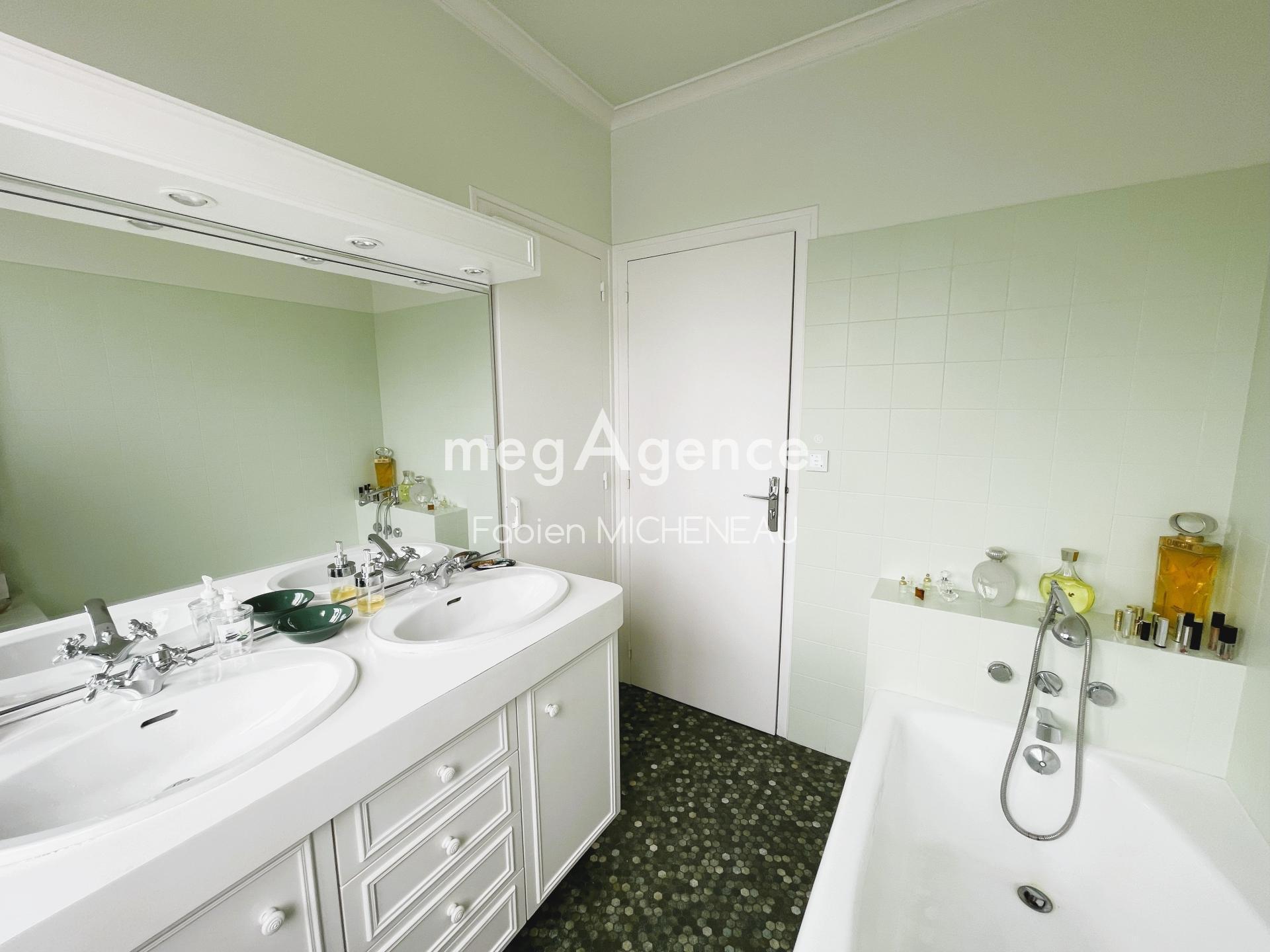 Miniature photo - 8 / 11