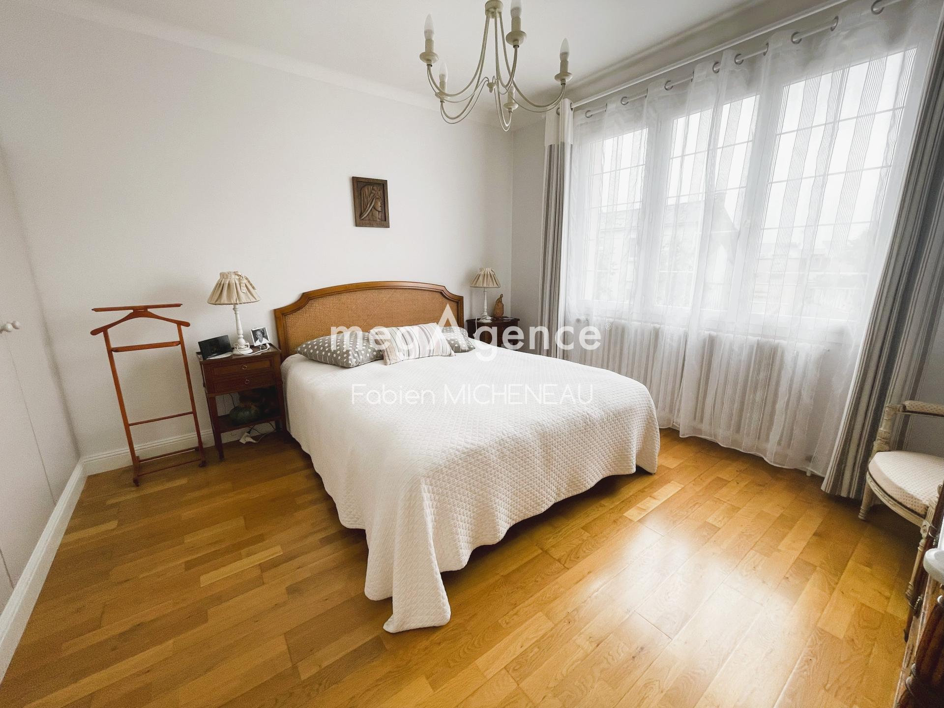 Miniature photo - 2 / 11